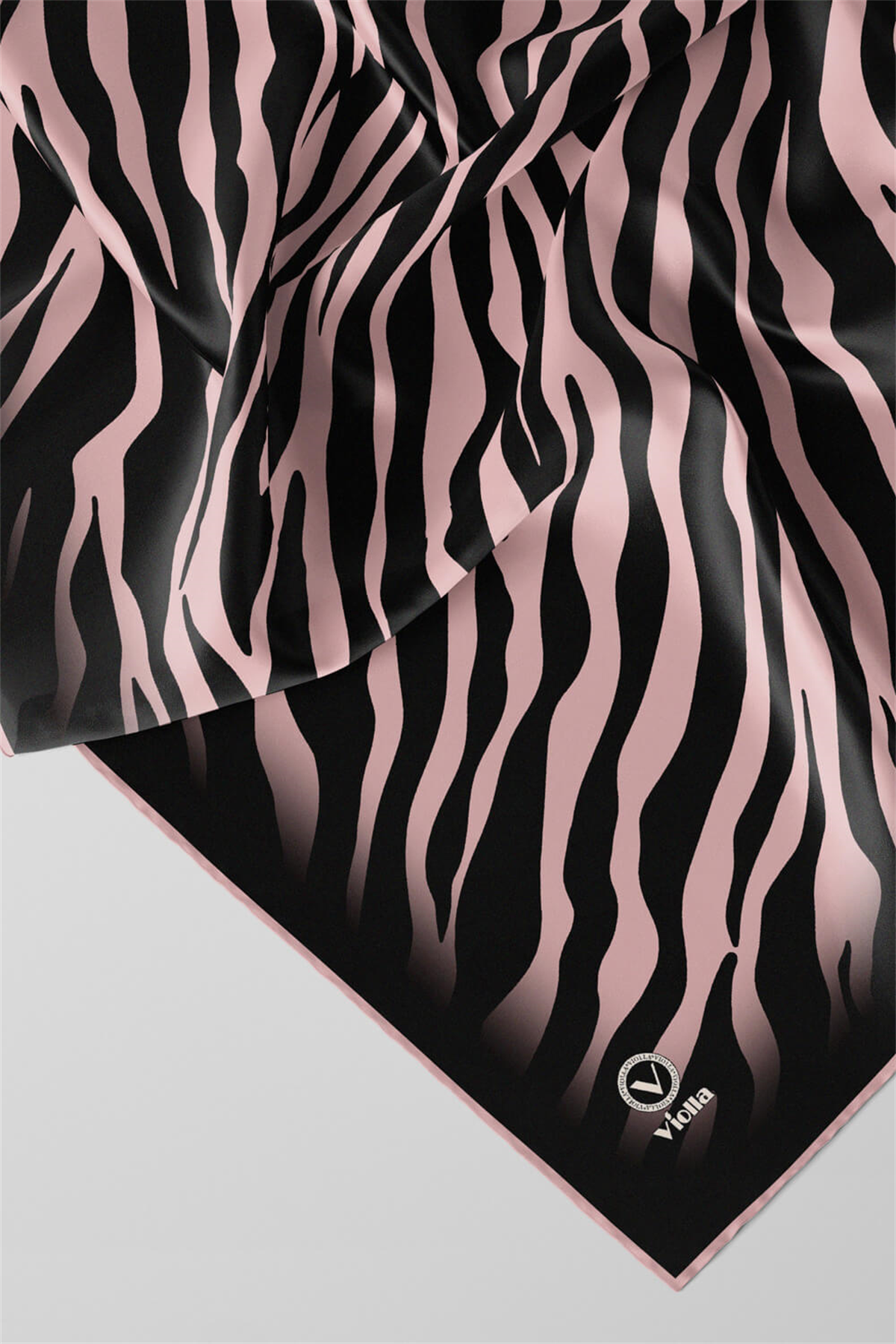 Twill Zebra Desenli Pudra Renkli 90x90 Eşarp (İpek İçermez) Dikim Şekli : El Dikişi