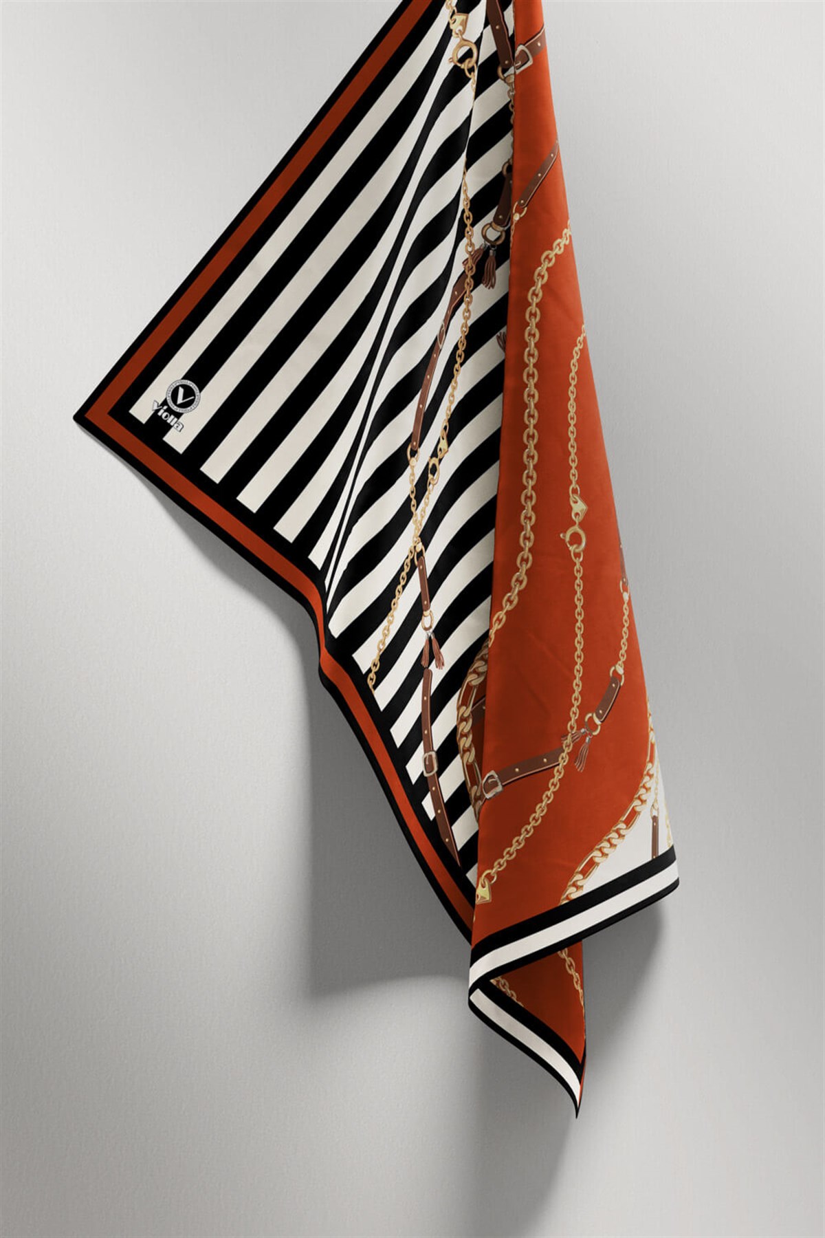 Twill Çizgili Zincir ve Kemer Desenli Taba Renkli 90x90 Eşarp (İpek İçermez) Kenar Dikiş Şekli El Dikişli