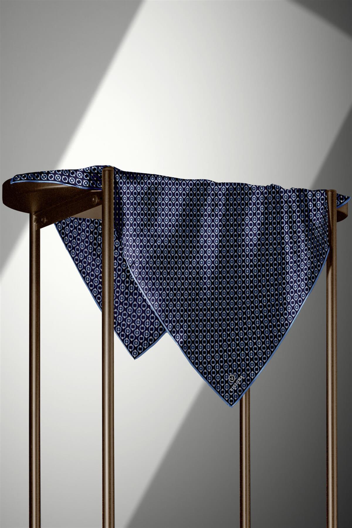 %100 Twill İpek Zincir Desenli Lacivert - İndigo Renkli 90x90 Eşarp Kenar Dikiş Şekli El Dikişli