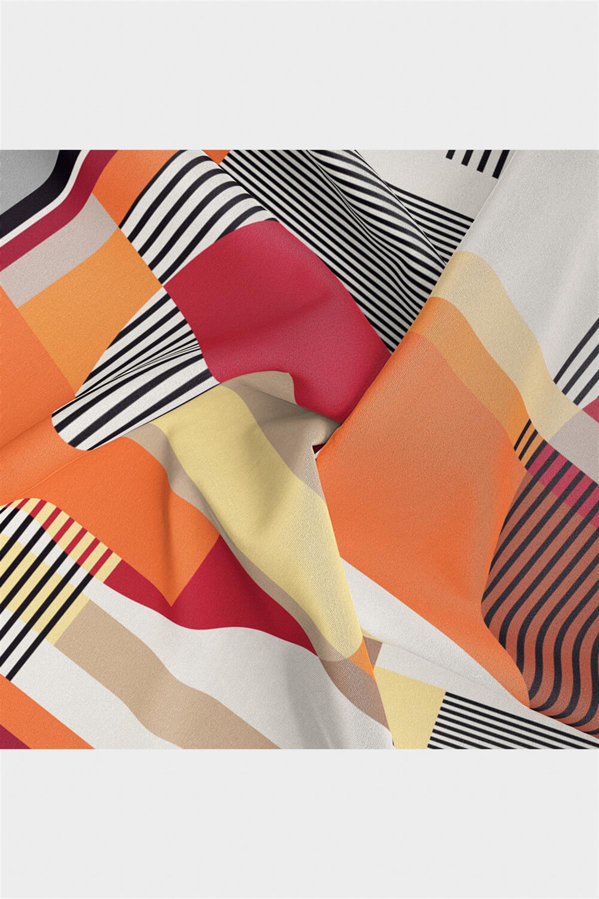 100% Twill İpek Geometrik Desenli Taba - Bej Renkli 90x90 Dikim Şekli : El Dikişi Eşarp