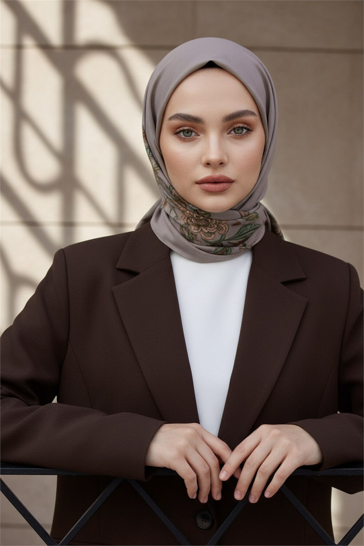KREP NAKIŞ ÇİÇEK DESENLİ TAŞ RENKLİ 75X195 KIRIŞMAZ ŞAL