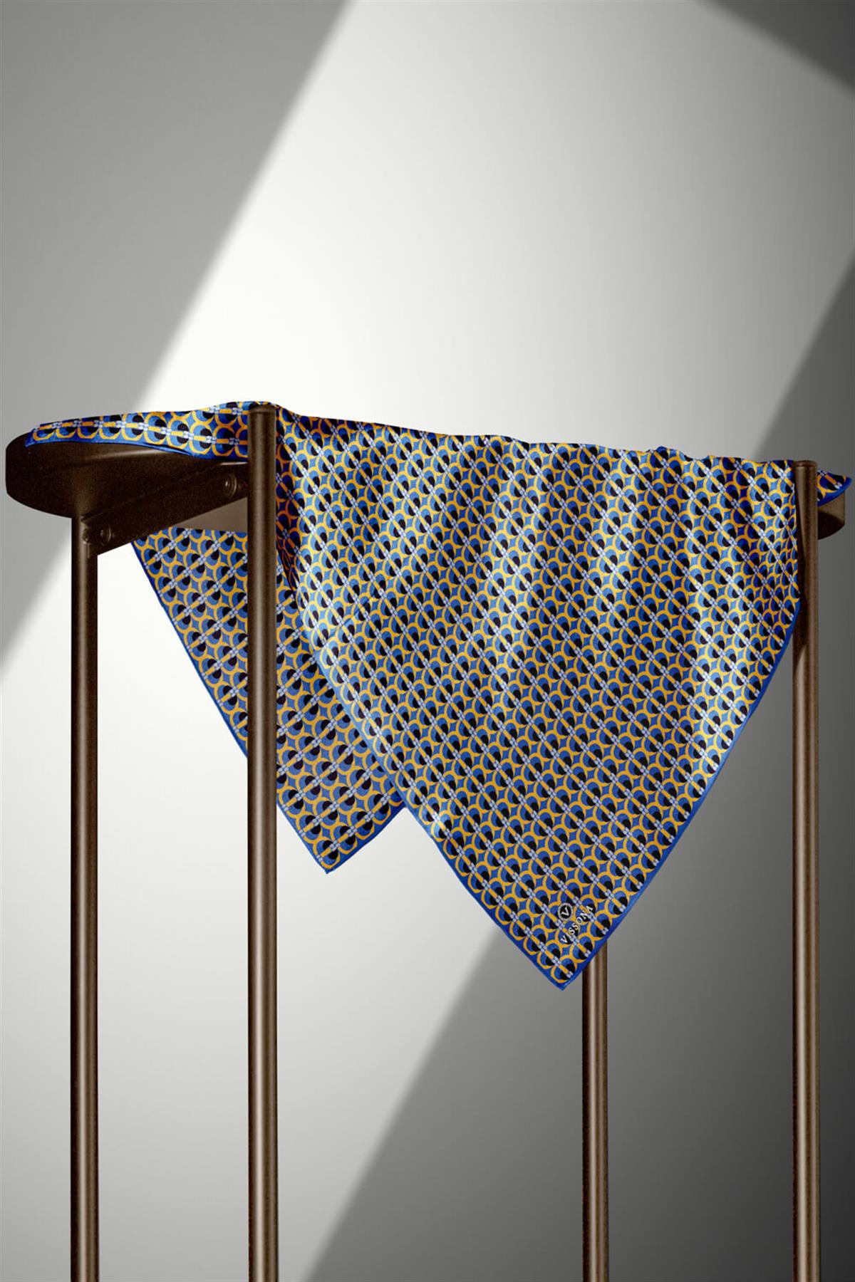 %100 Twill İpek Geometrik Desenli Saks - Gold Renkli 90x90 Eşarp Dikim Şekli : El Dikişi