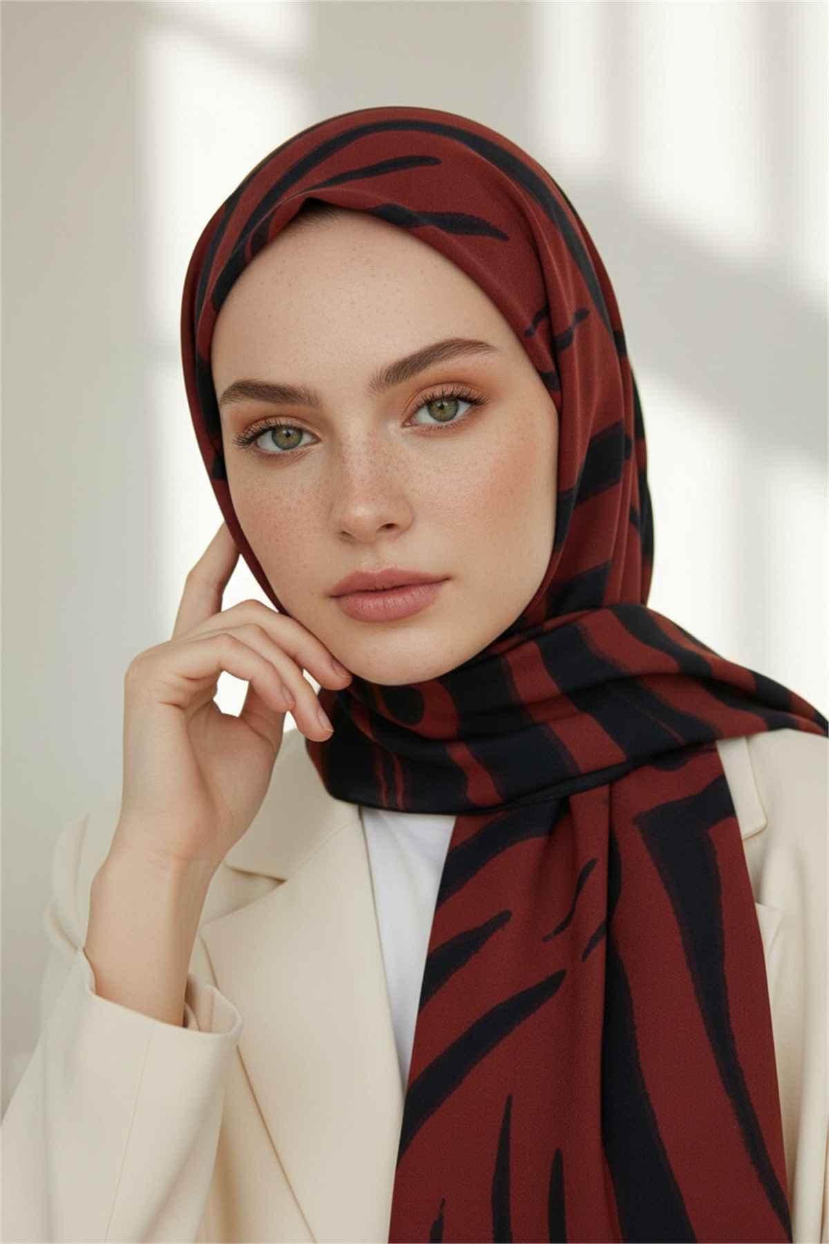 KREP GEOMETRİK DESENLİ BORDO RENKLİ 75X195 KIRIŞMAZ ŞAL