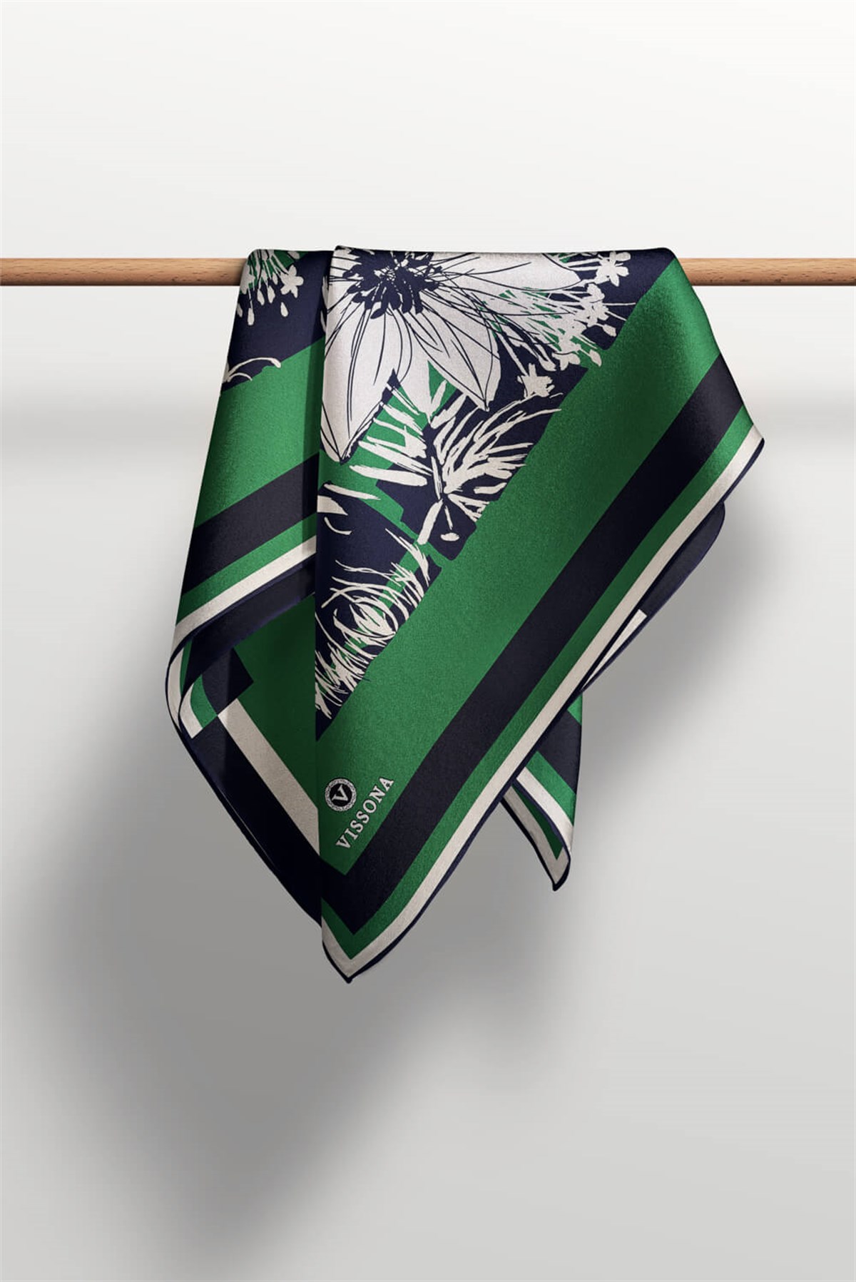 %100 Twill İpek Çiçekli ve Geometrik Desenli Zümrüt Yeşili - Lacivert Renkli 90x90 Eşarp Dikim Şekli : El Dikişi