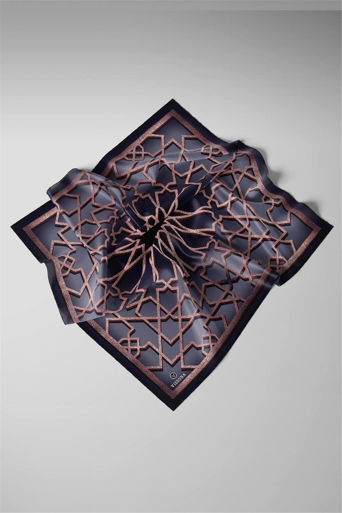 %100 Twill Türk Motifi  Desenli Gri Renkli 90x90 Eşarp Dikim Şekli: El Dikişi