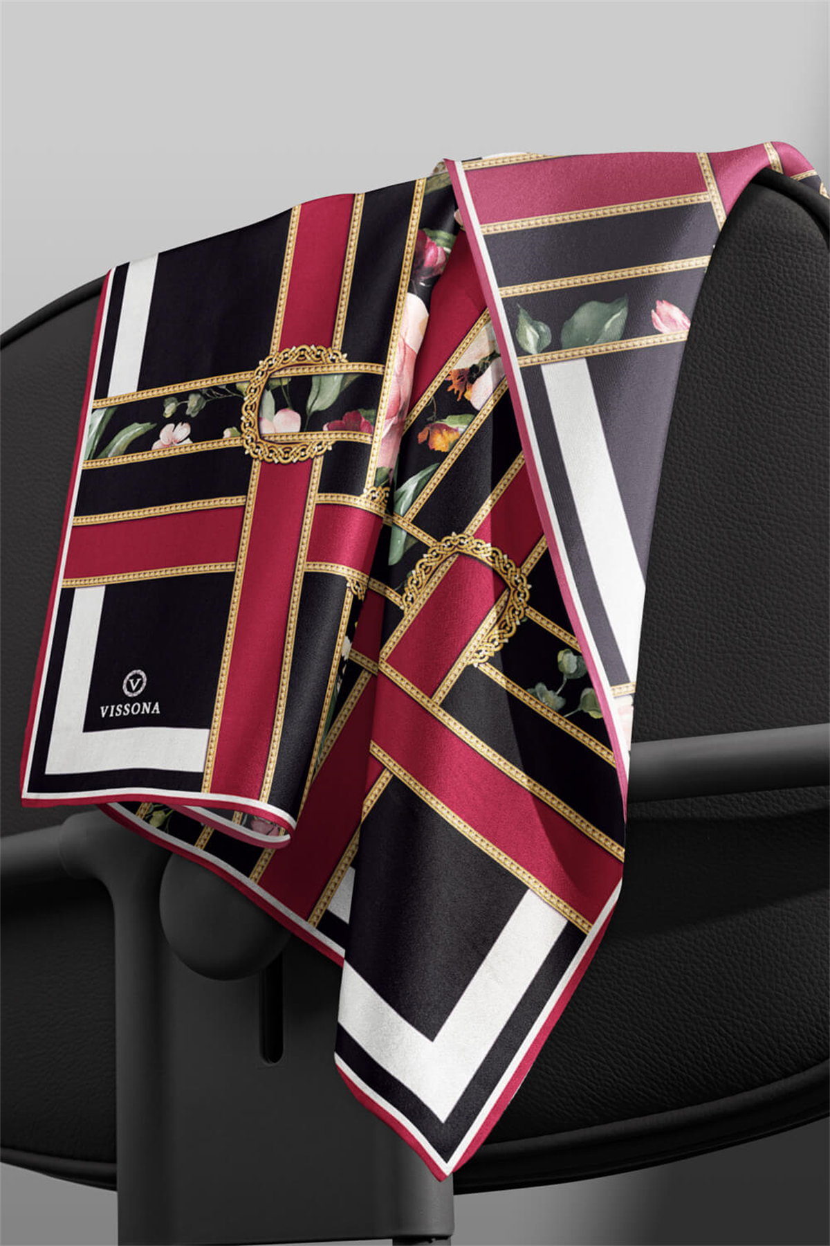 % 57 İPEK % 43 VİSKON Twill İpek Şeritleri Kemerli Ve Çiçek Desenli Bordo - Siyah Renkli 90x90 Eşarp Dikim Şekli : El Dikişi