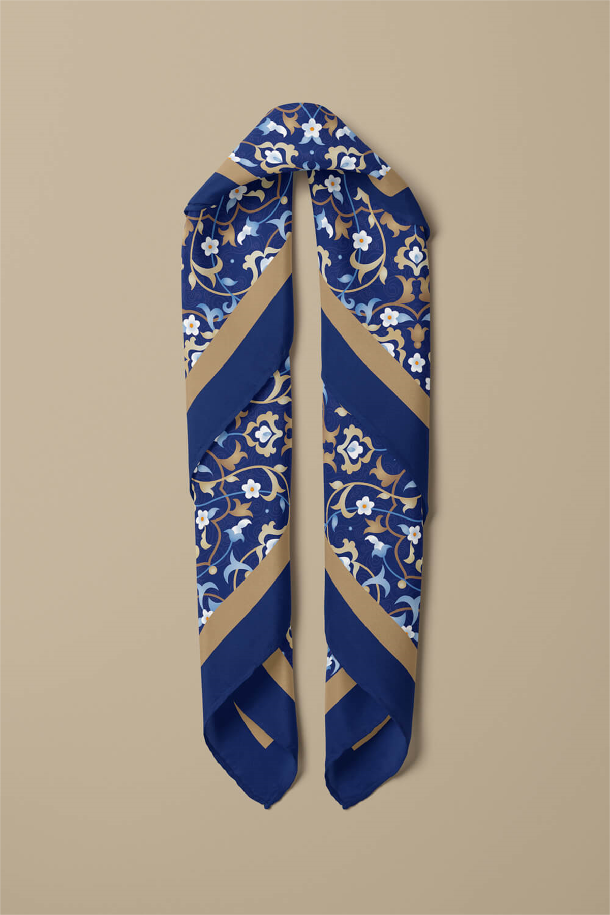 C36 Kadın Lacivert Dairesel Çiçek Desenli 50x50 Bandana HYL DG0623-22