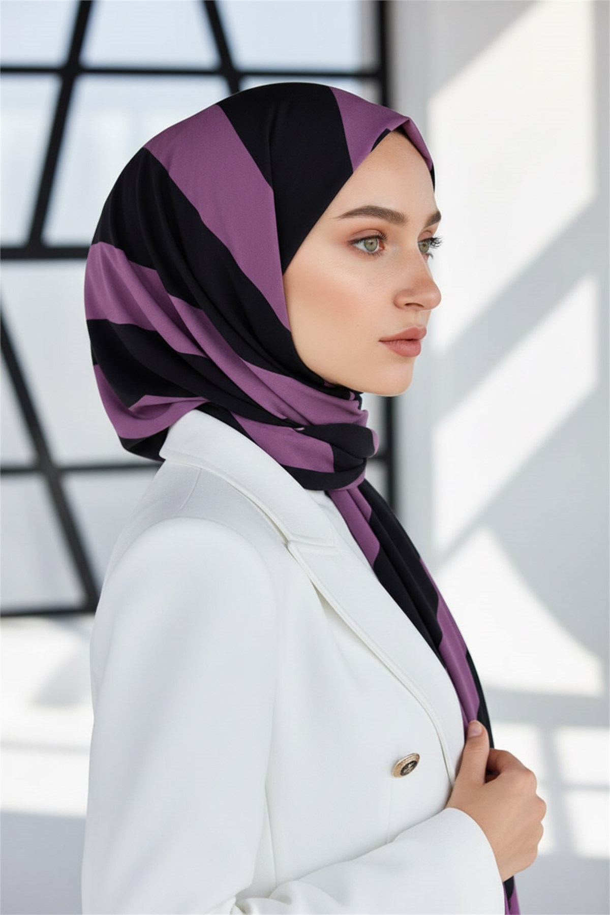 KREP ÇİZGİLİ DESENLİ SİYAH - GÜL KURUSU RENKLİ 75X195 KIRIŞMAZ ŞAL