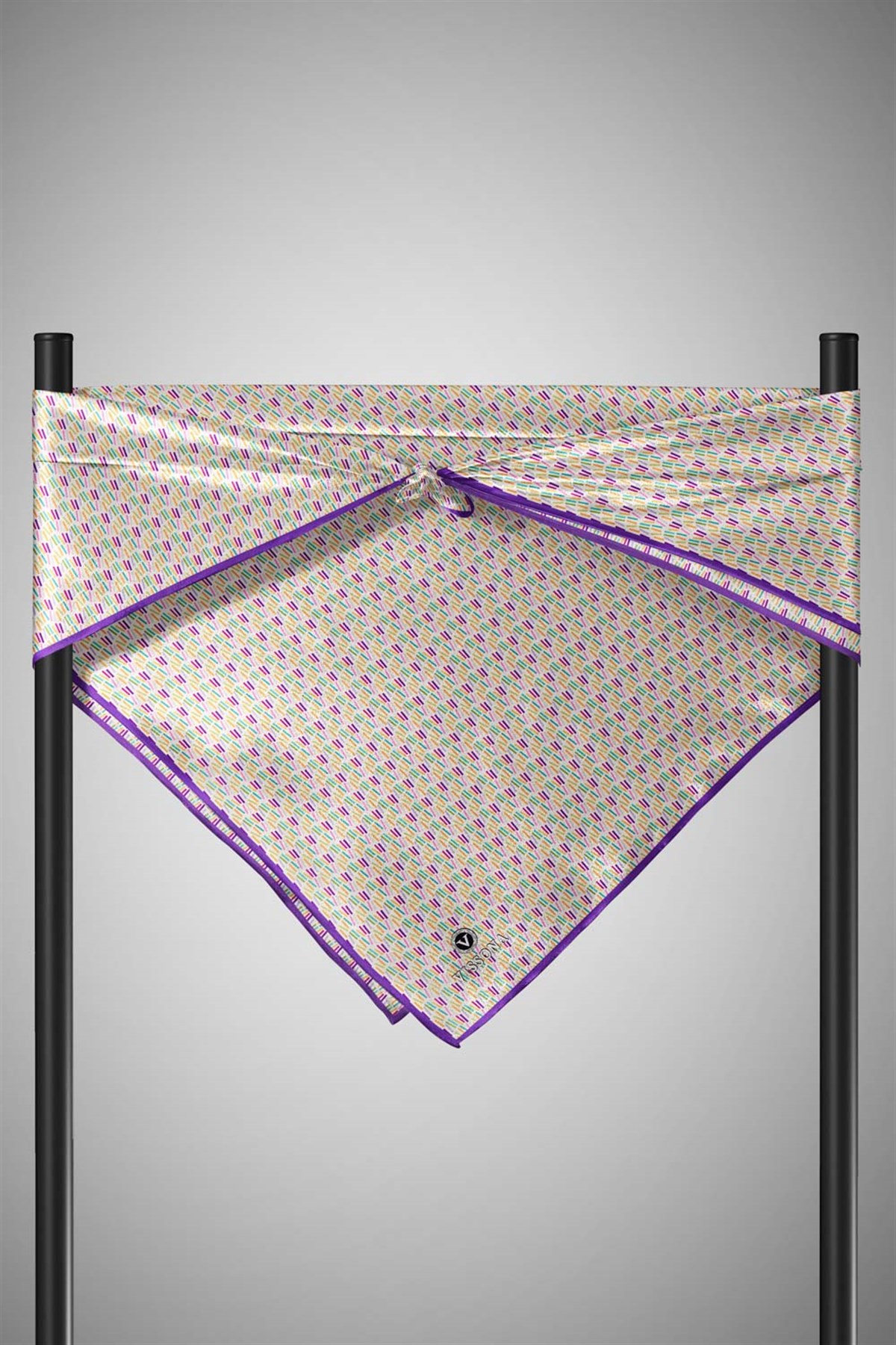 %100 Twill İpek Çizgi Desenli Mor Renkli 90x90 Eşarp Dikim Şekli : El Dikişi
