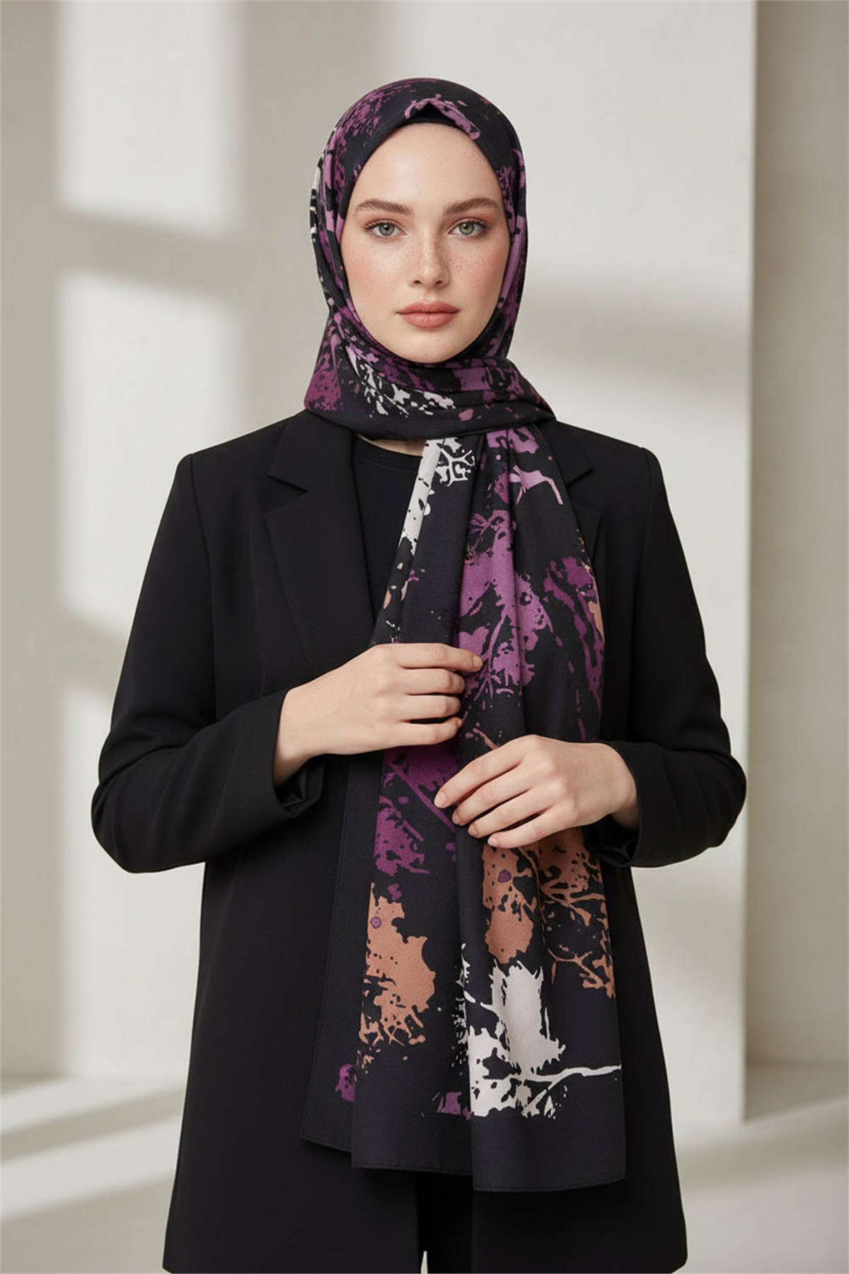KREP SONBAHAR YAPRAKLARI DESENLİ MÜRDÜM RENKLİ 75X195 KIRIŞMAZ ŞAL
