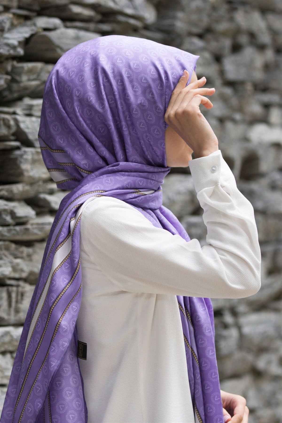 %100 İpek Monogram Desenli Lila - Krem Renkli 92x210 Şal