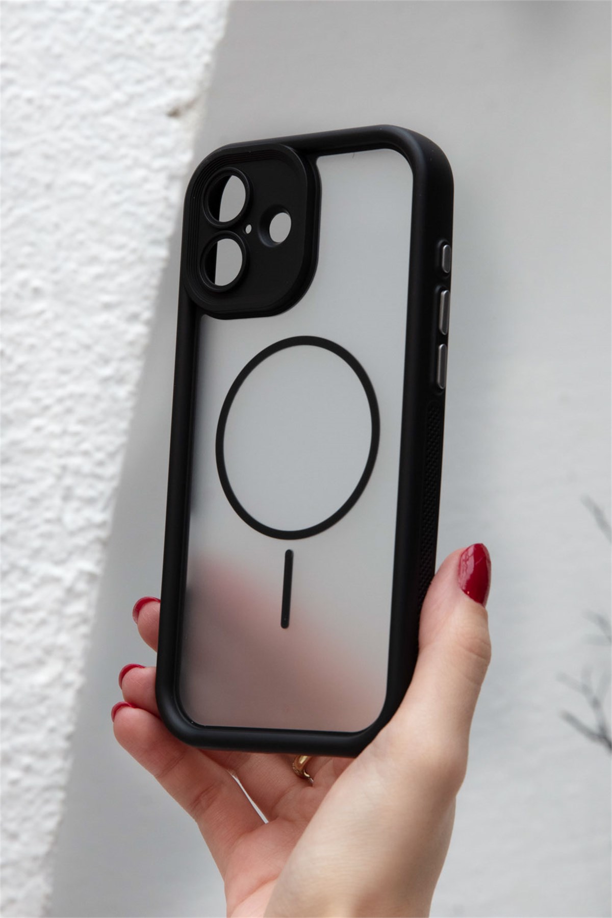iPhone 17 Kılıf – Kamera Korumalı – MagSafe Uyumlu – Siyah Renk – Mat Silikon Telefon Kılıfı
