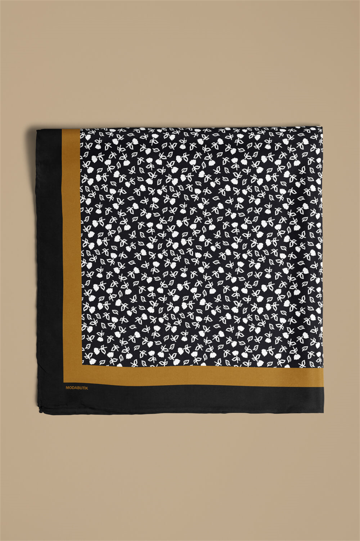 Kadın Siyah Beyaz Geometrik Desenli 50x50 Bandana HYL DG01532-22