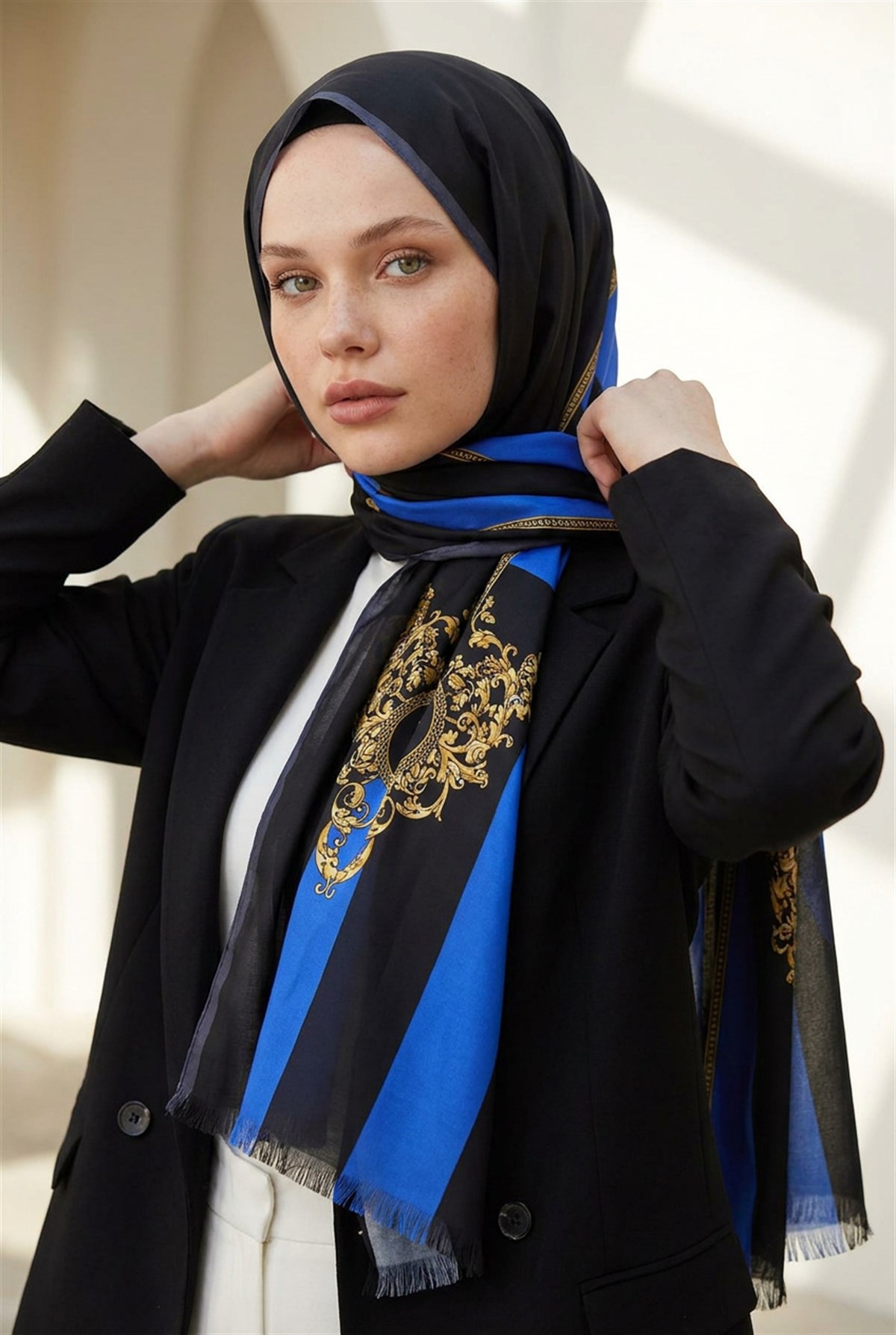 %100 Saf İpek Şal İnce Saten Vual Dokuma Şeritli Ve Varak Desenli Saks - Siyah Renkli 90x210 Şal