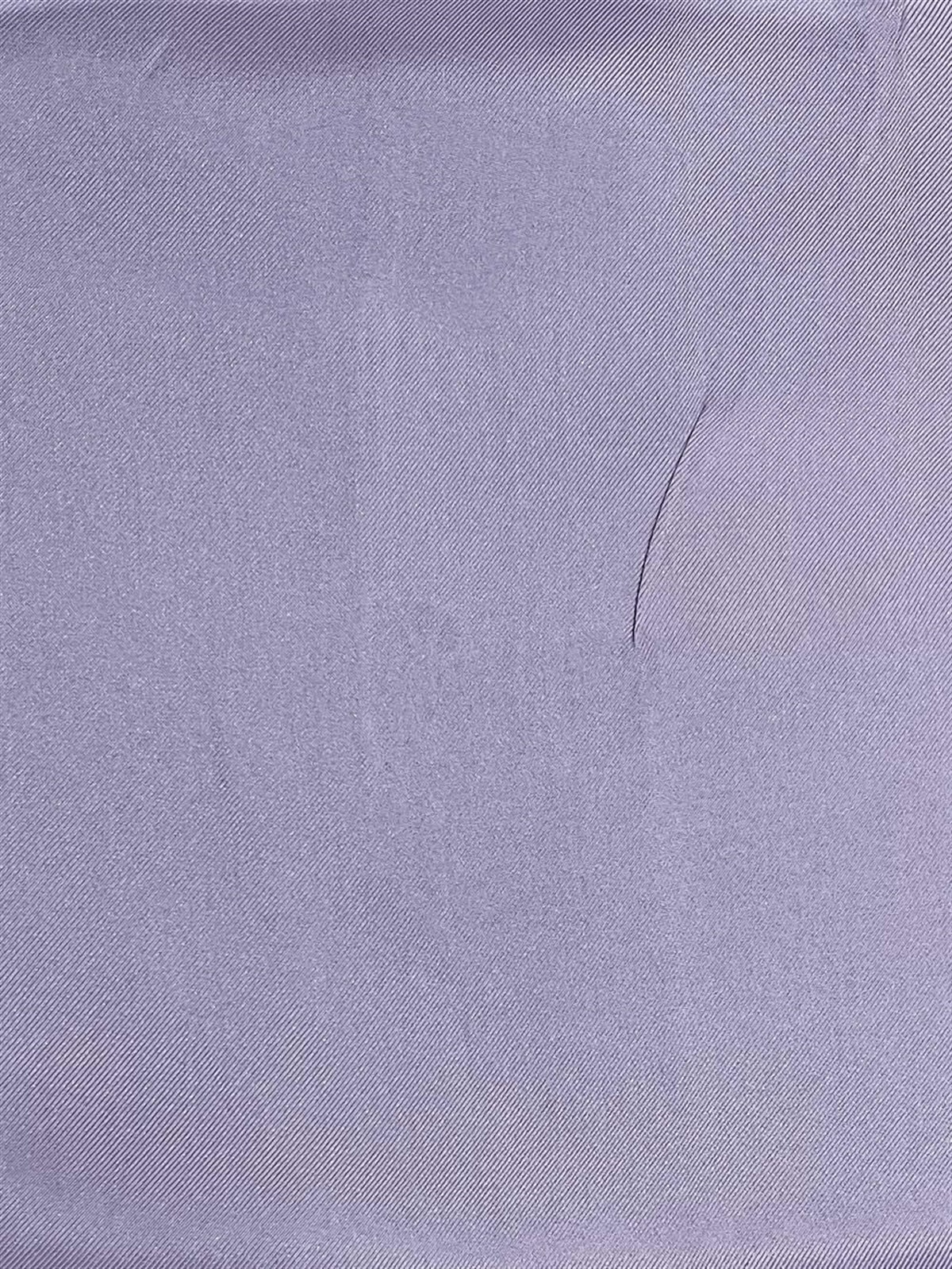 Viskon Twill İpek Az Hatalı Lila Renkli 90x90 Düz Eşarp Dikim Şekli : El Dikişi