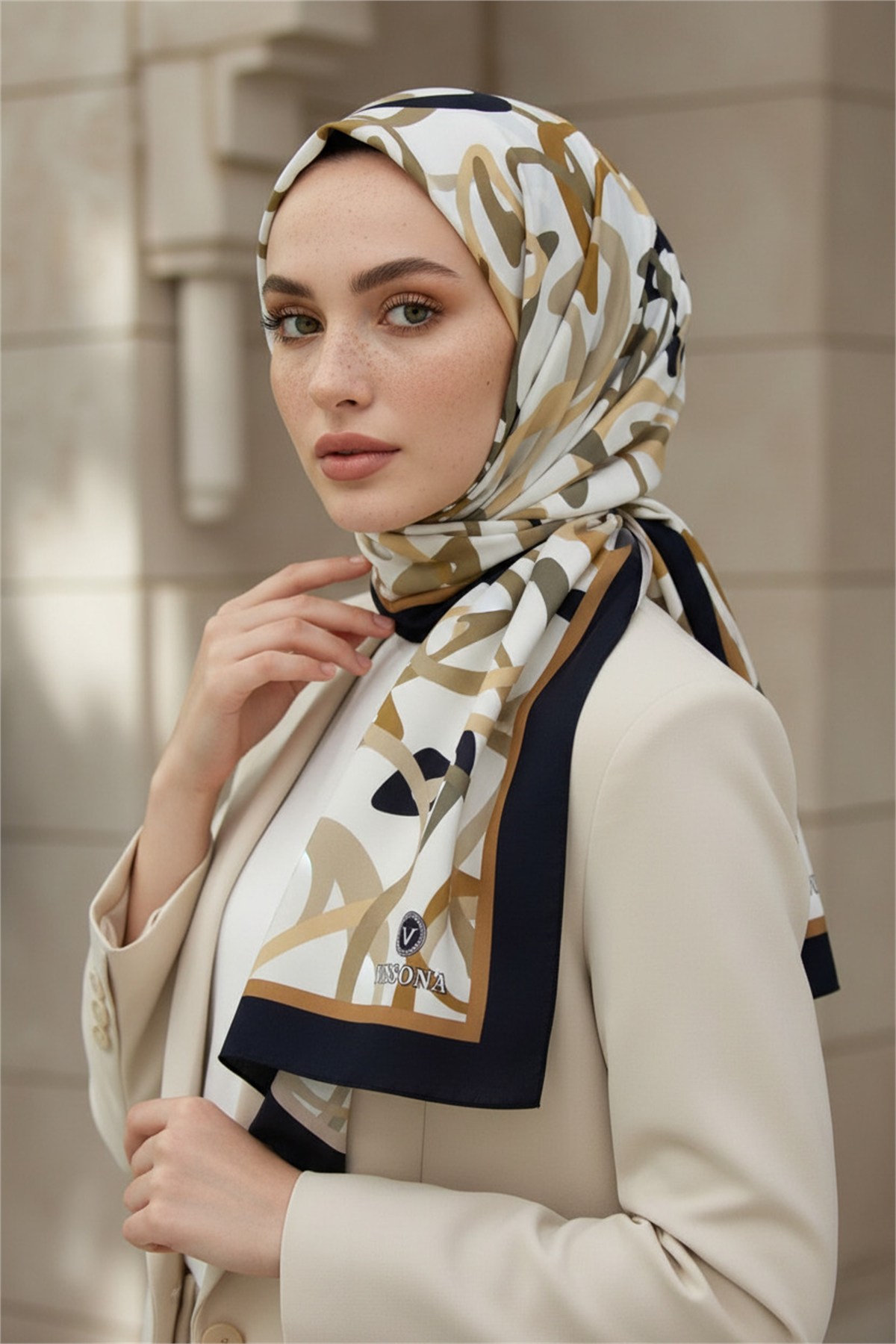 KREP BOOMERANG DESENLİ BEJ RENKLİ 75X195 KIRIŞMAZ ŞAL