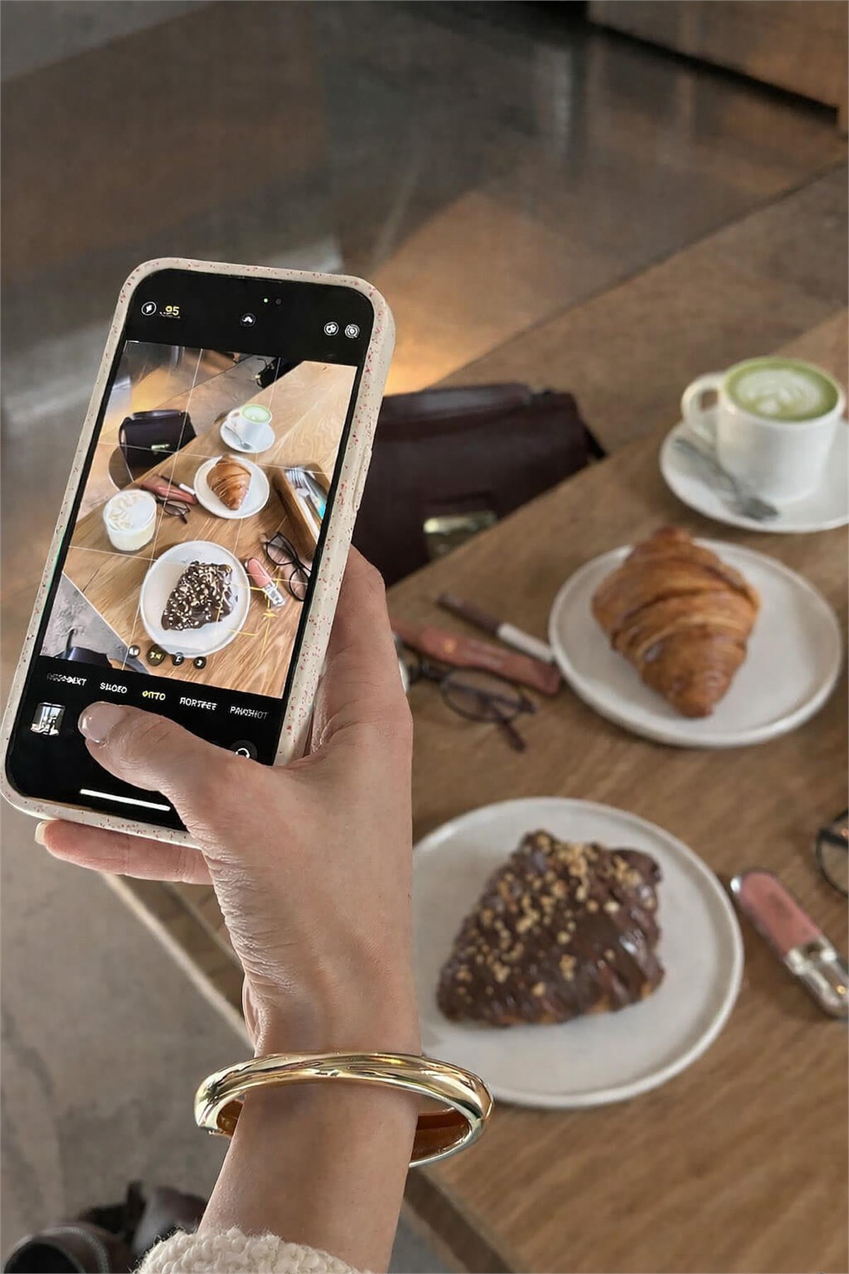 iPhone 16 Pro Kılıf – Darbeye Dayanıklı Yumuşak Silikon Telefon Kılıfı