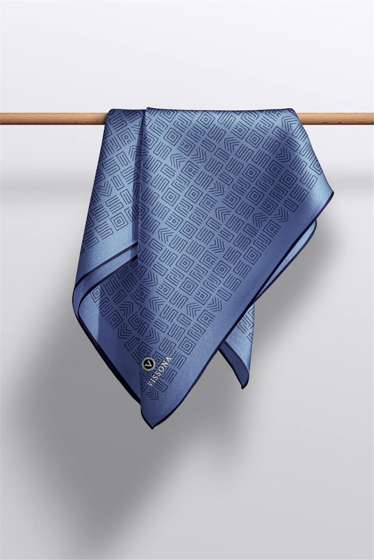 100% Twill İpek Etnik Motif Desenli İndigo - Lacivert Renkli 90x90 Dikim Şekli : El Dikişi Eşarp