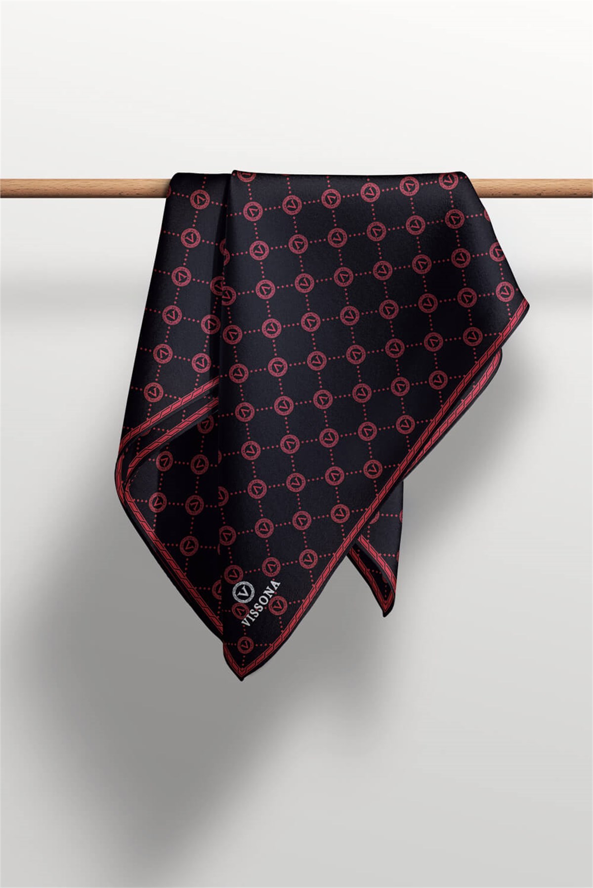 %100 Twill İpek Monogram Desenli Siyah - Kırmızı Renkli 90x90 Eşarp Dikim Şekli : El Dikişi