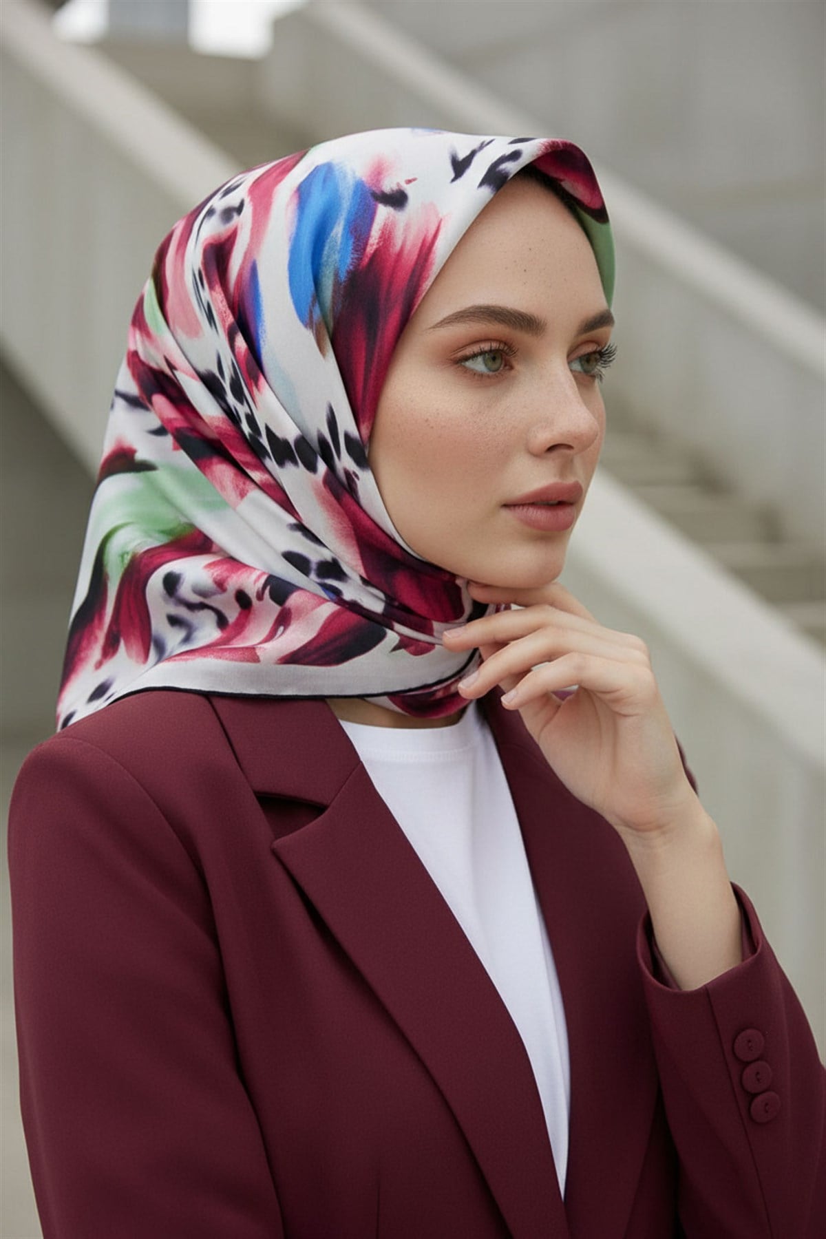 %100 Twill İpek Batik Desenli Bordo - Saks Renkli 90x90 Eşarp Dikim Şekli : El Dikişi