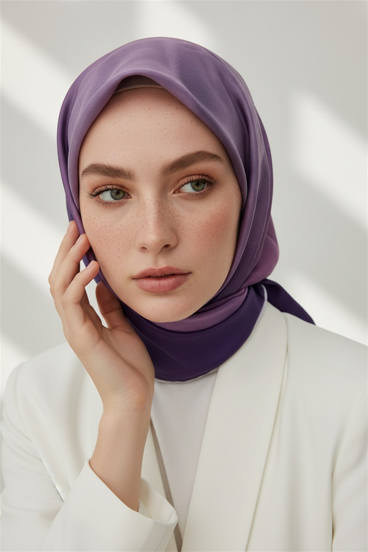 %100 Twill İpek Gül Desenli Gül Kurusu - Mürdüm Renkli 90x90 Eşarp Dikim Şekli : El Dikişi