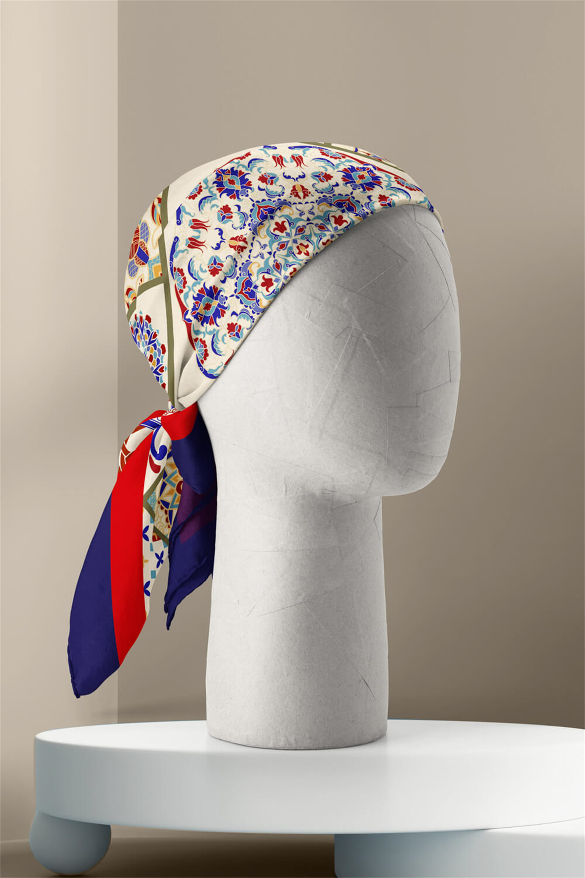 G5 Kadın Lacivert Turuncu Çini Desenli 50x50 Bandana DG0835