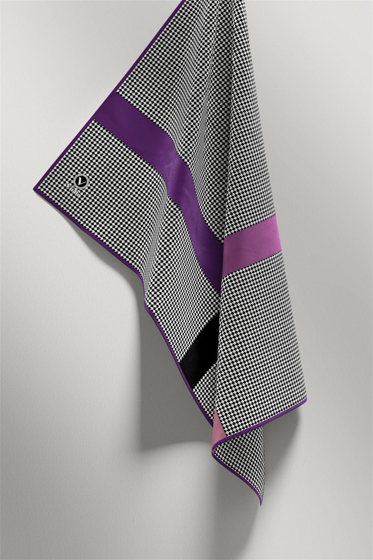 Twill Kazayaklı Şerit Desenli Mor Renkli 90x90 Eşarp (İpek İçermez) Dikim Şekli : El Dikişi