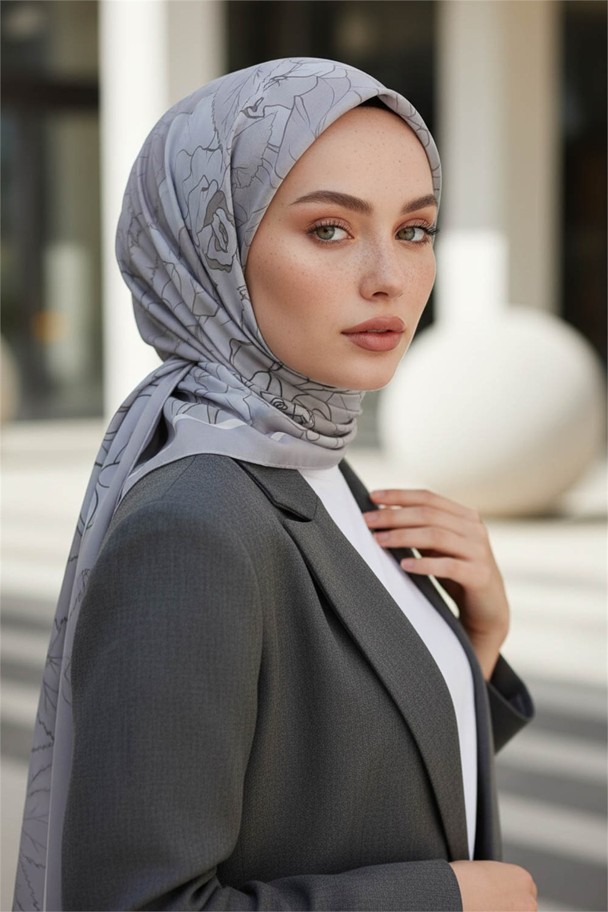 KREP ÇİÇEK DESENLİ GRİ RENKLİ 75X195 KIRIŞMAZ ŞAL