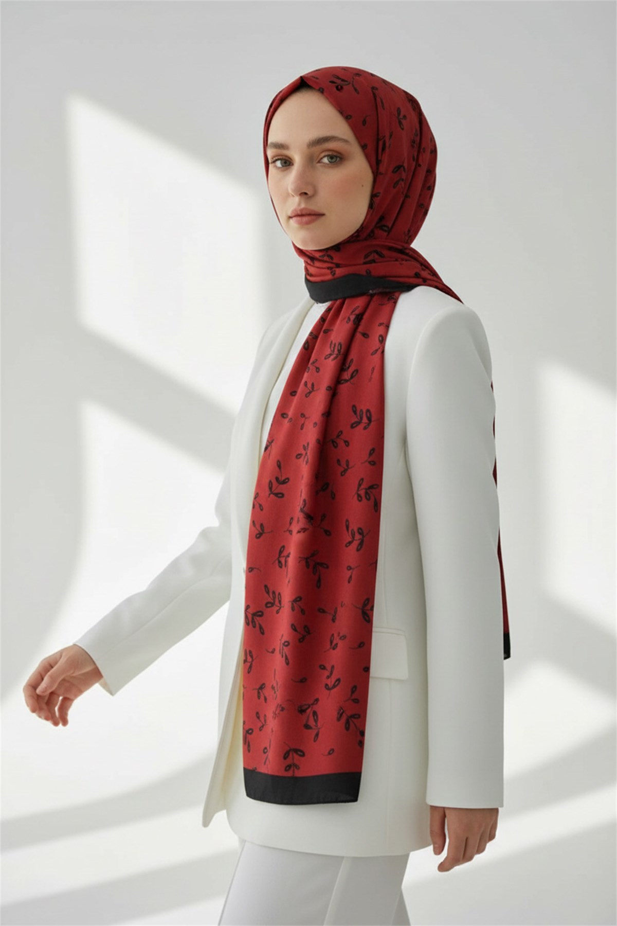 KREP YAPRAK DESENLİ BORDO RENKLİ 75X195 KIRIŞMAZ ŞAL