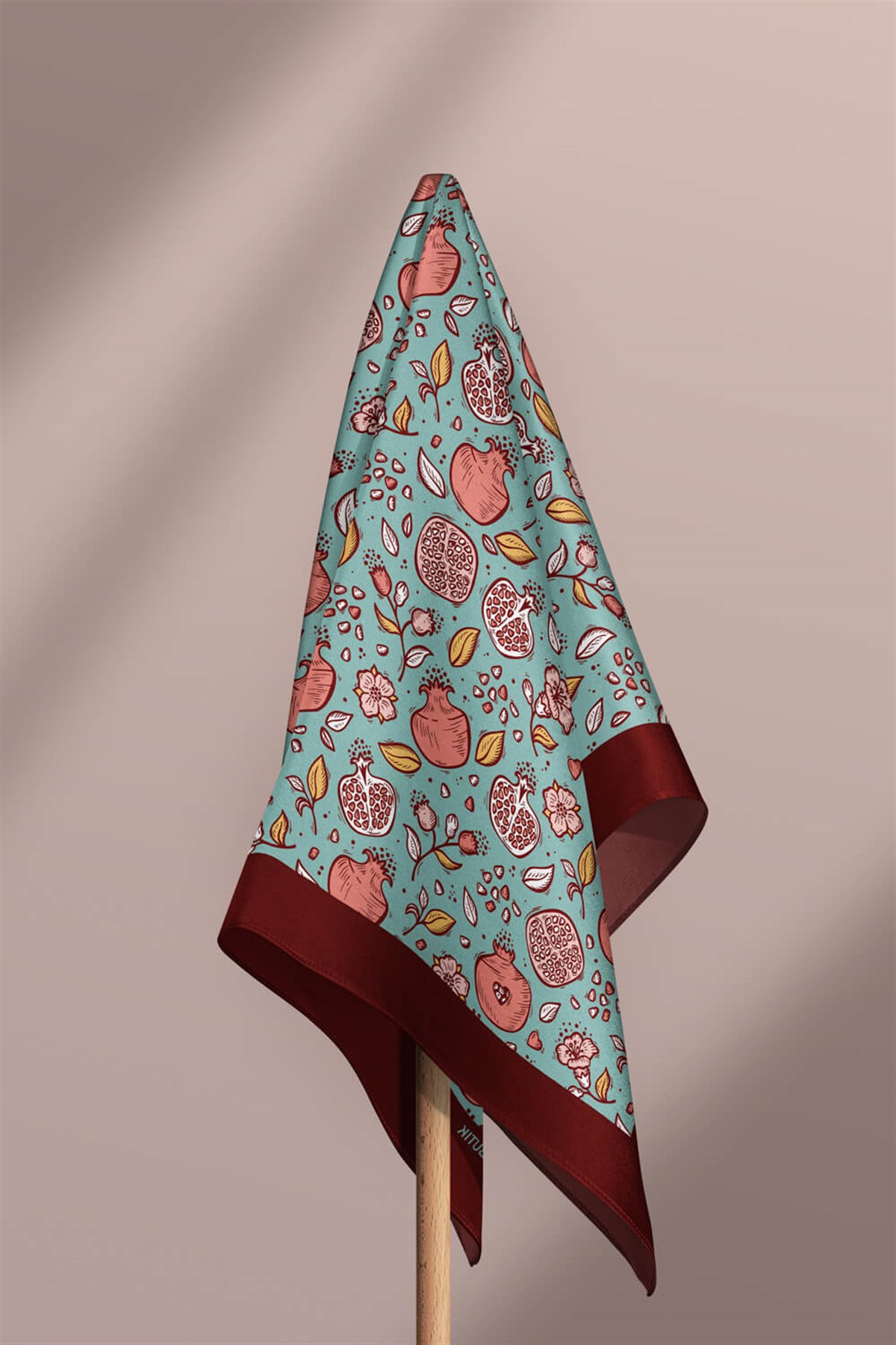 Violla Kadın Açık Mavi Küçük Nar Desenli 50x50 Bandana