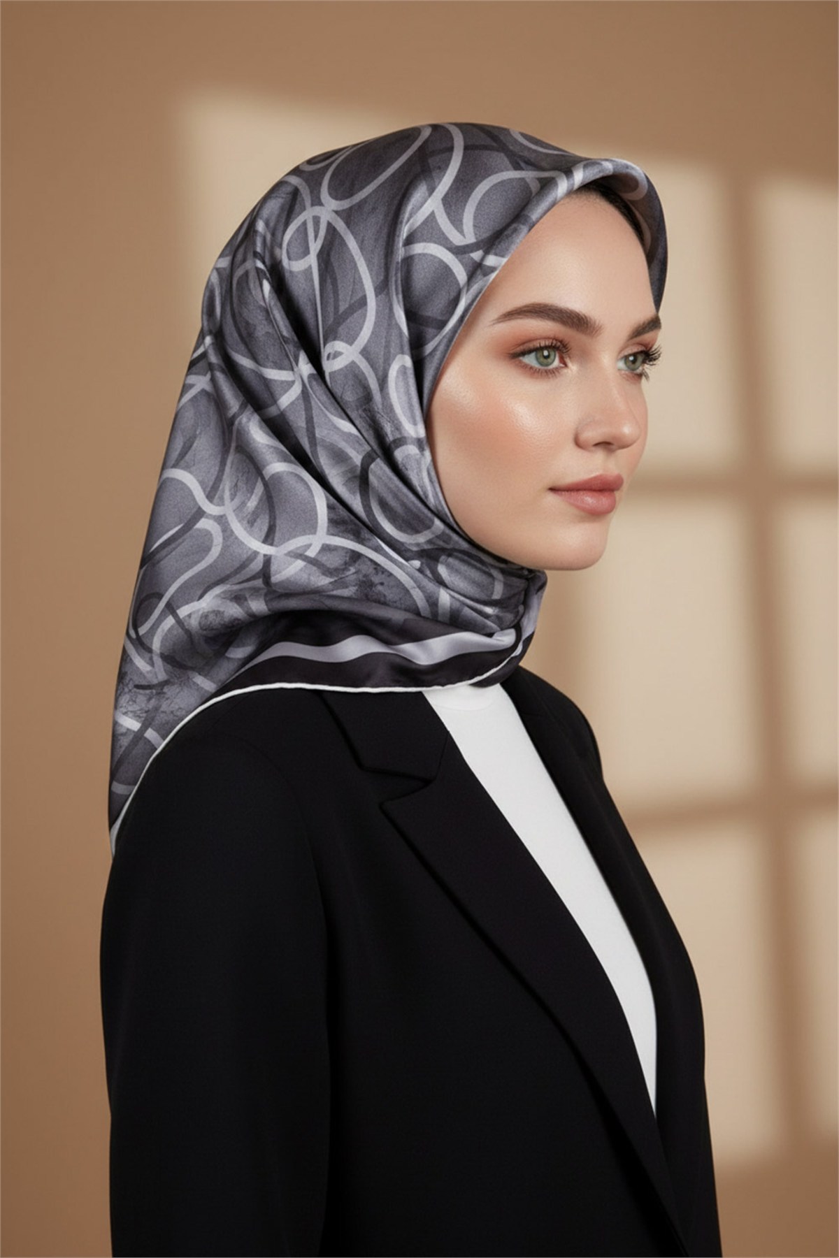 Kristal Geometrik Desenli Gri Renkli 90x90 Eşarp (İpek İçermez) Kenar Dikiş Şekli El Dikişli