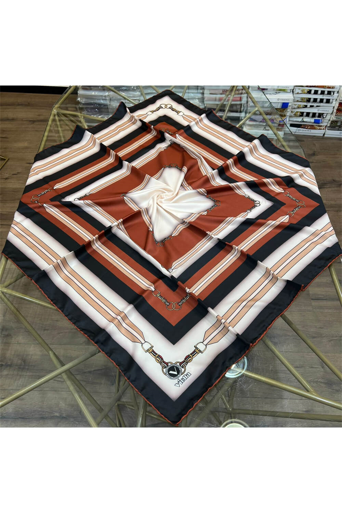 Twill Kemer Desenli Taba Renkli 90x90 Eşarp (İpek İçermez) Dikim Şekli : El Dikişi