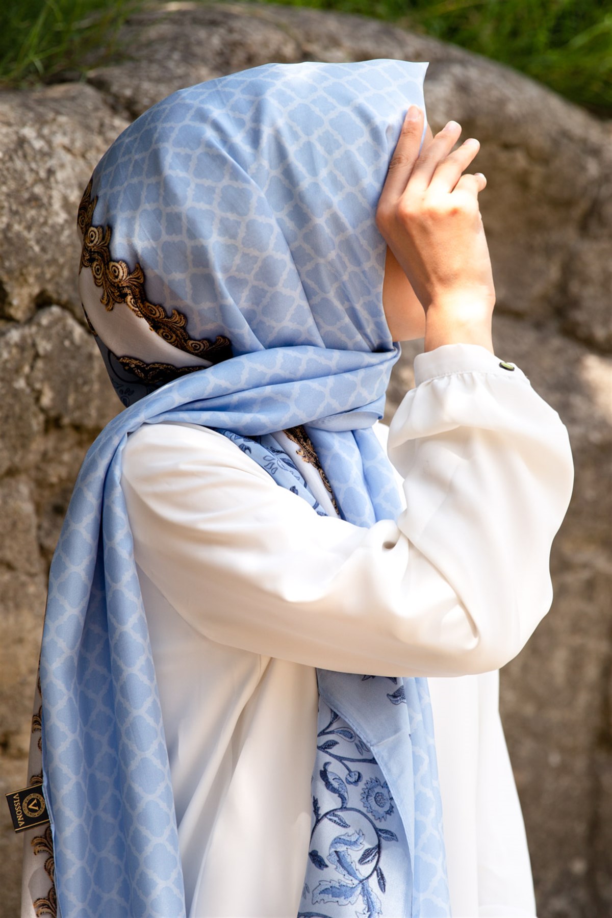 %100 İpek Yaprak Desenli Bebe Mavisi - Gold Renkli 92x210 Şal