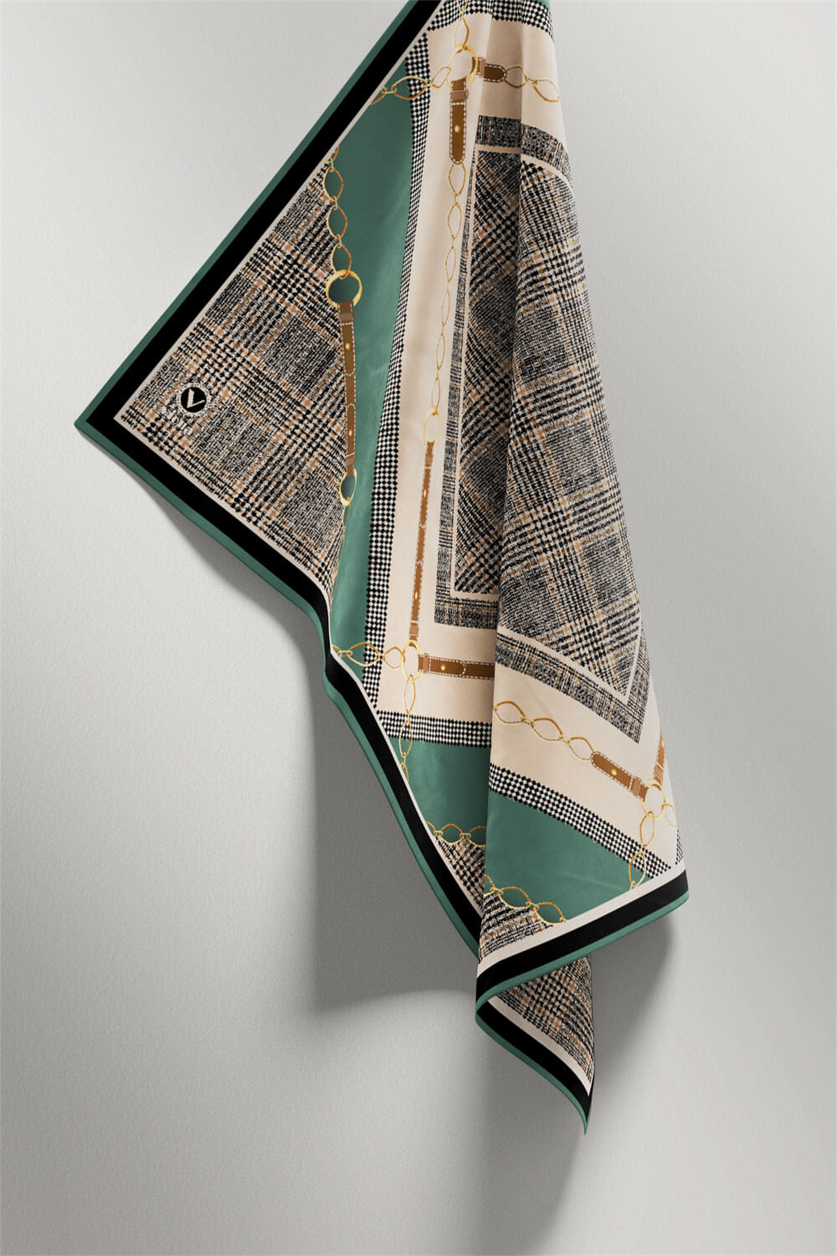 Twill Kemer ve Zincir Detaylı Ekose Desenli Petrol Yeşili Renkli 90x90 Eşarp (İpek İçermez) Kenar Dikiş Şekli El Dikişli