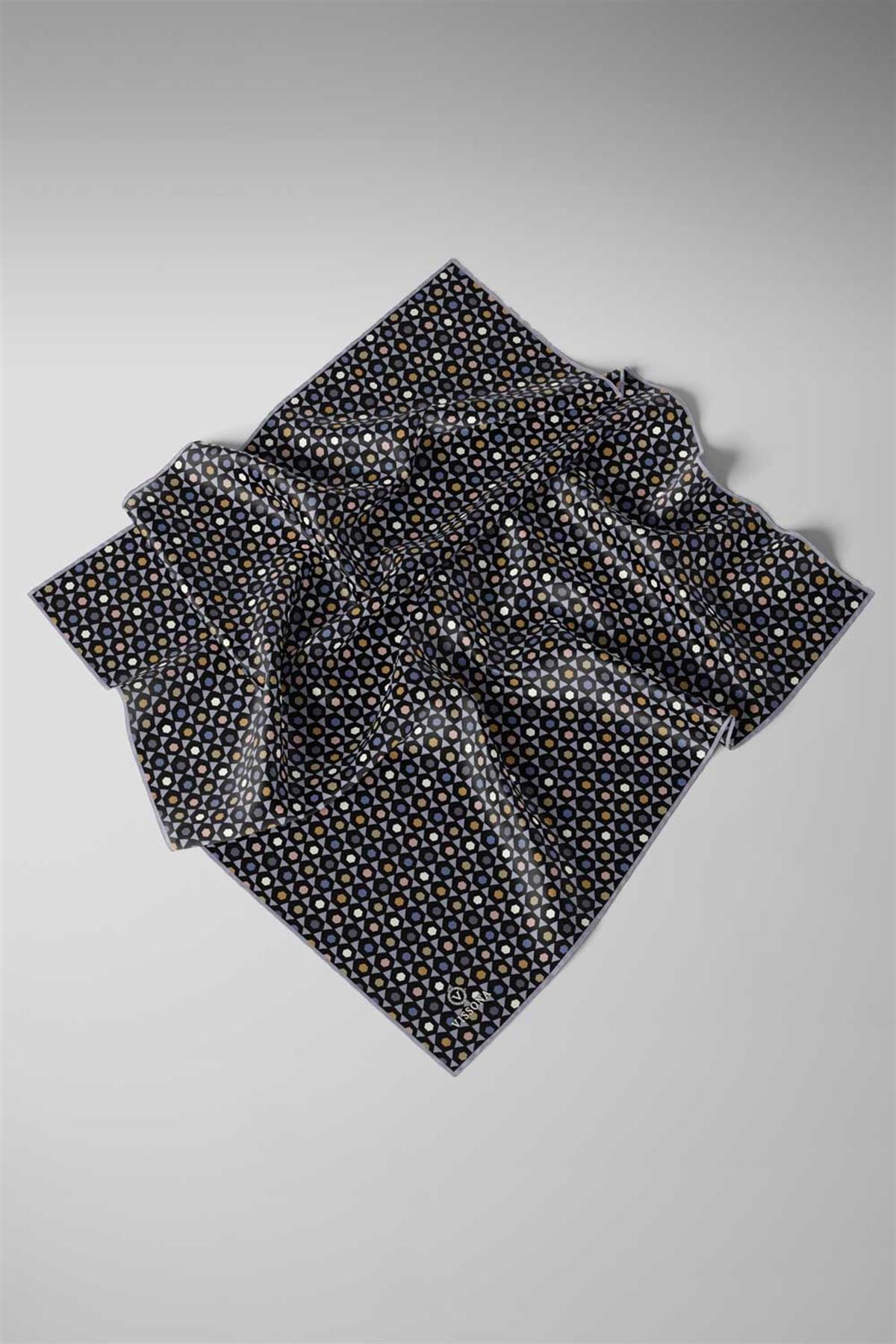 %100 Twill İpek Nokta Desenli Siyah - Gri Renkli 90x90 Eşarp Dikim Şekli : El Dikişi