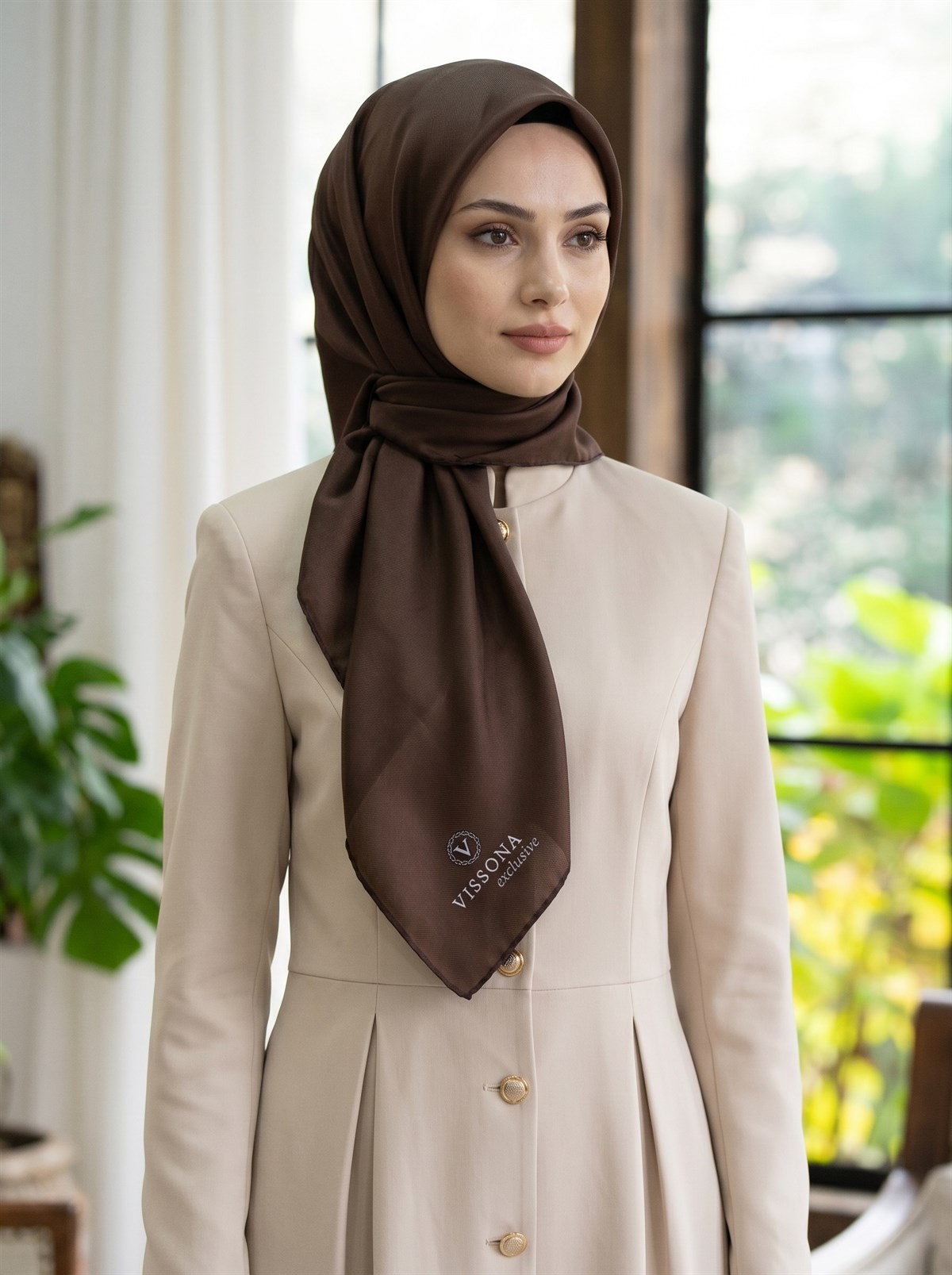 %100 Twill İpek Düz Kahverengi Renkli Daha Tok Exclusive Serisi 90x90 Eşarp Dikim Şekli : El Dikişi