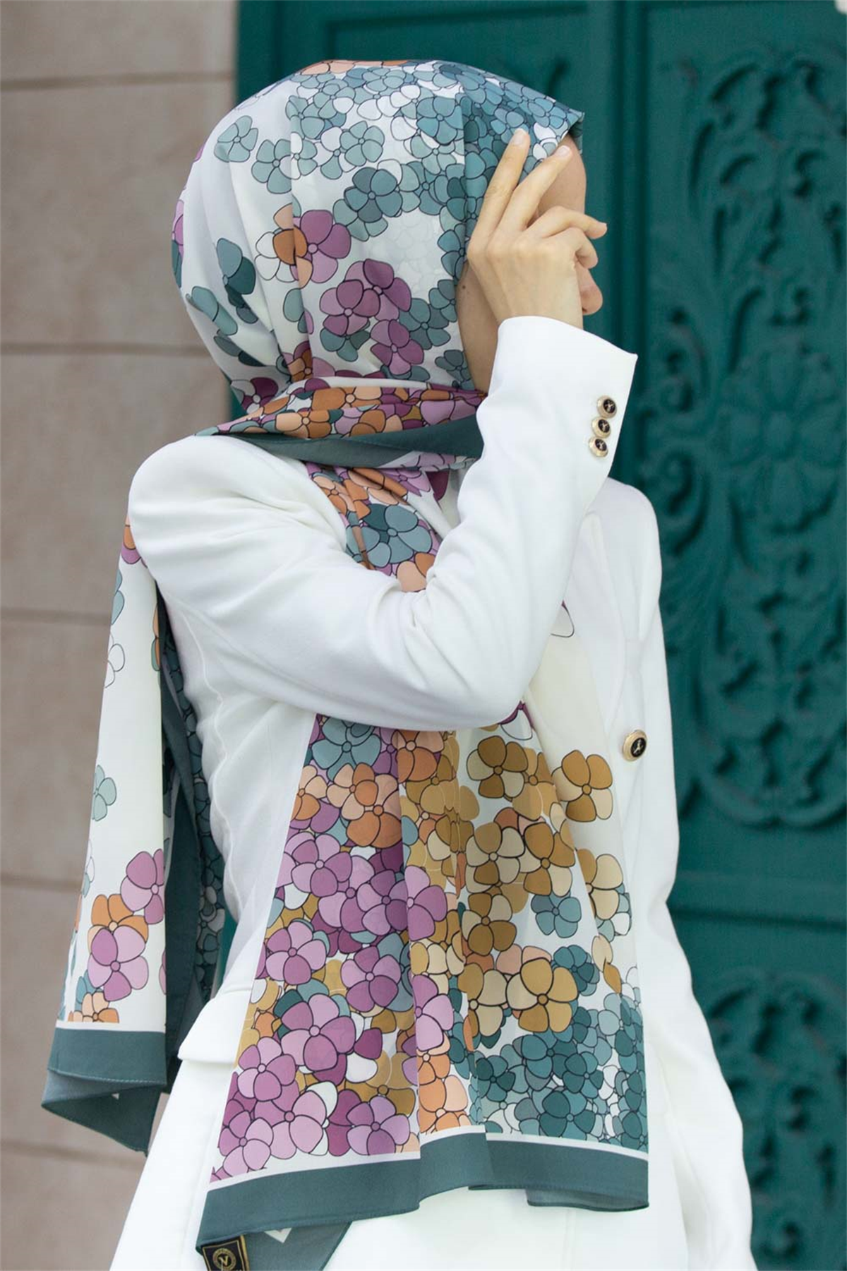 LÜKS MEDİNE İPEĞİ YONCA DESENLİ MİNT YEŞİLİ RENKLİ 75X195 KIRIŞMAZ ŞAL MOSS KREP DİKİŞ TİPİ İTALYAN DİKİŞLİ