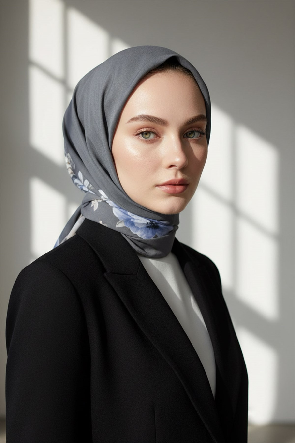 KREP ÇİÇEK DESENLİ GRİ RENKLİ 75X195 KIRIŞMAZ ŞAL