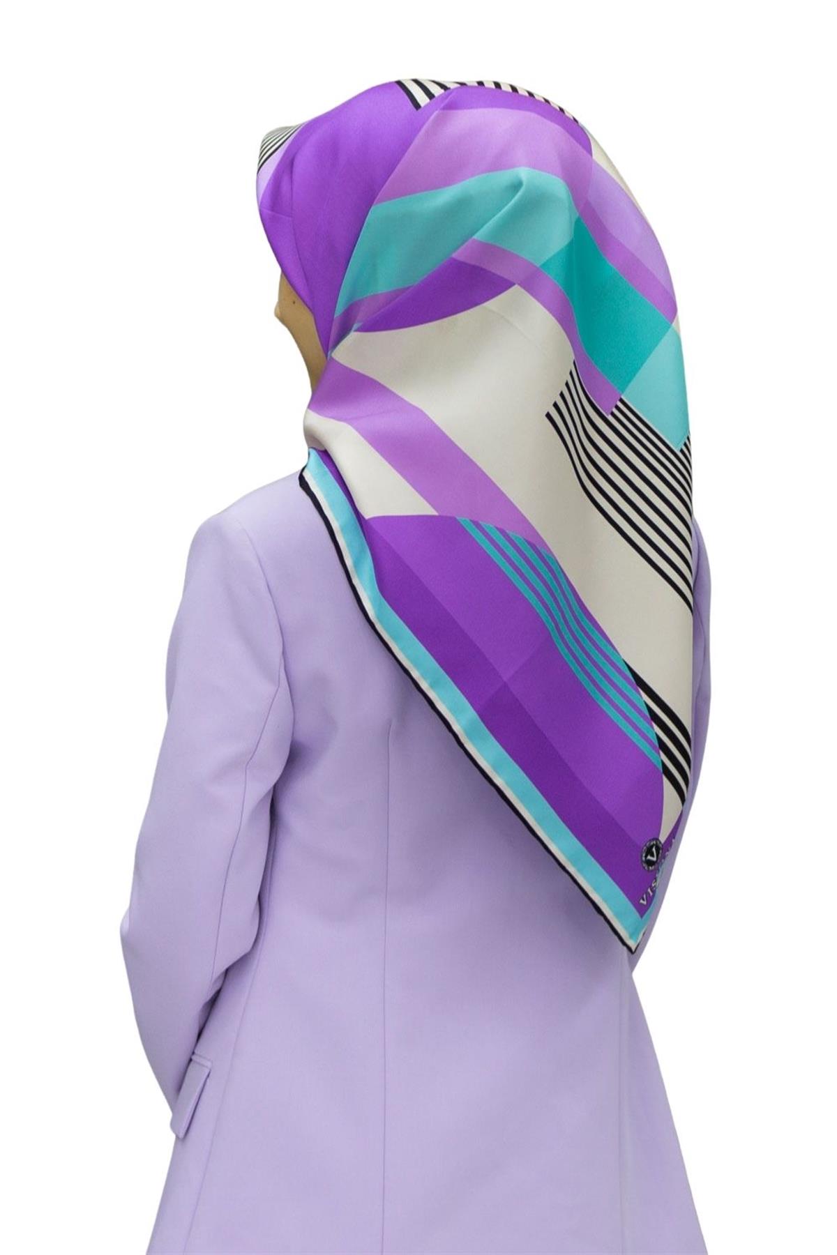 100% Twill İpek Geometrik Desenli Mint Yeşili - Lila Renkli 90x90 Dikim Şekli : El Dikişi Eşarp