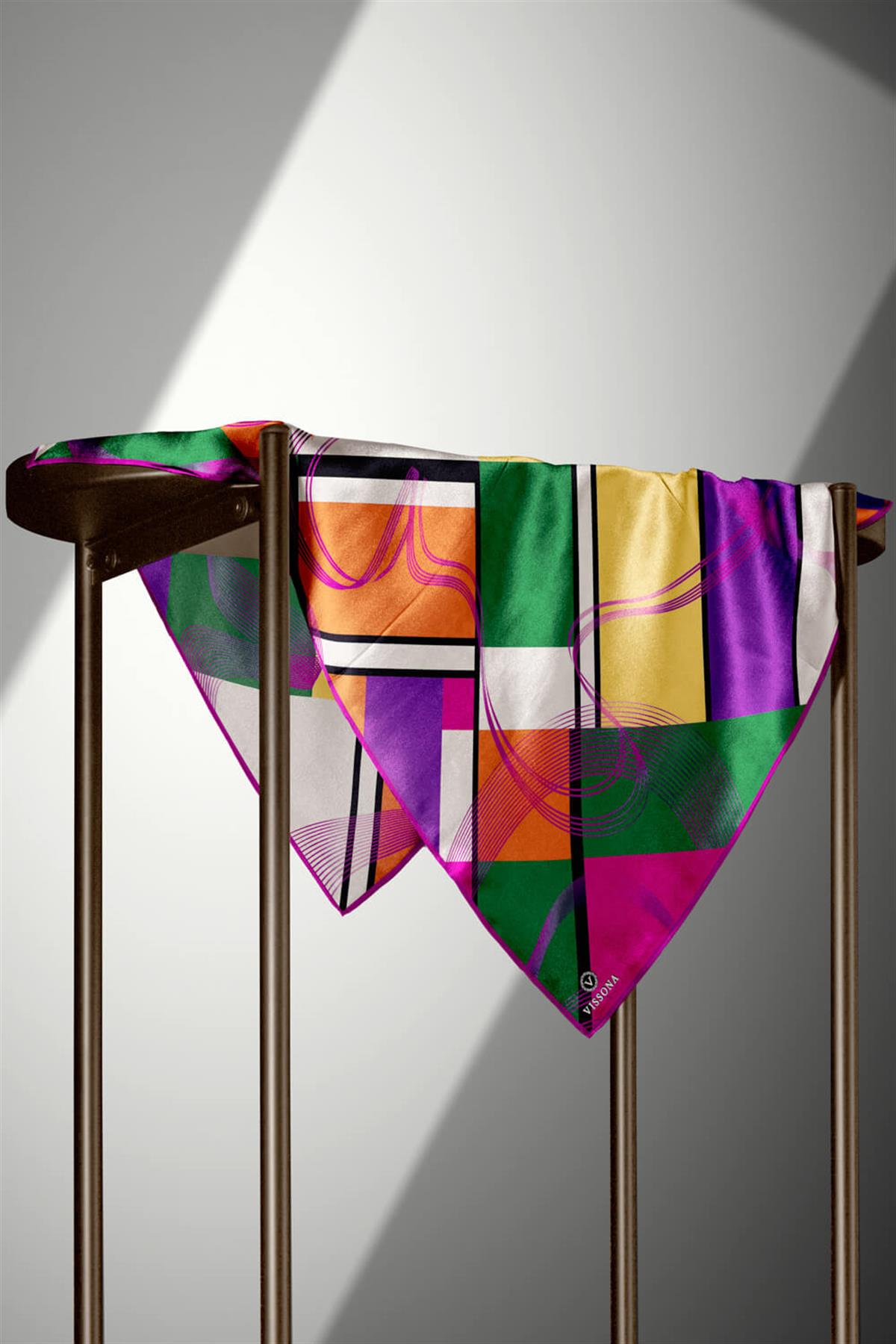 %100 Twill İpek Geometrik Desenli Fuşya - Mor Renkli 90x90 Eşarp Dikim Şekli : El Dikişi