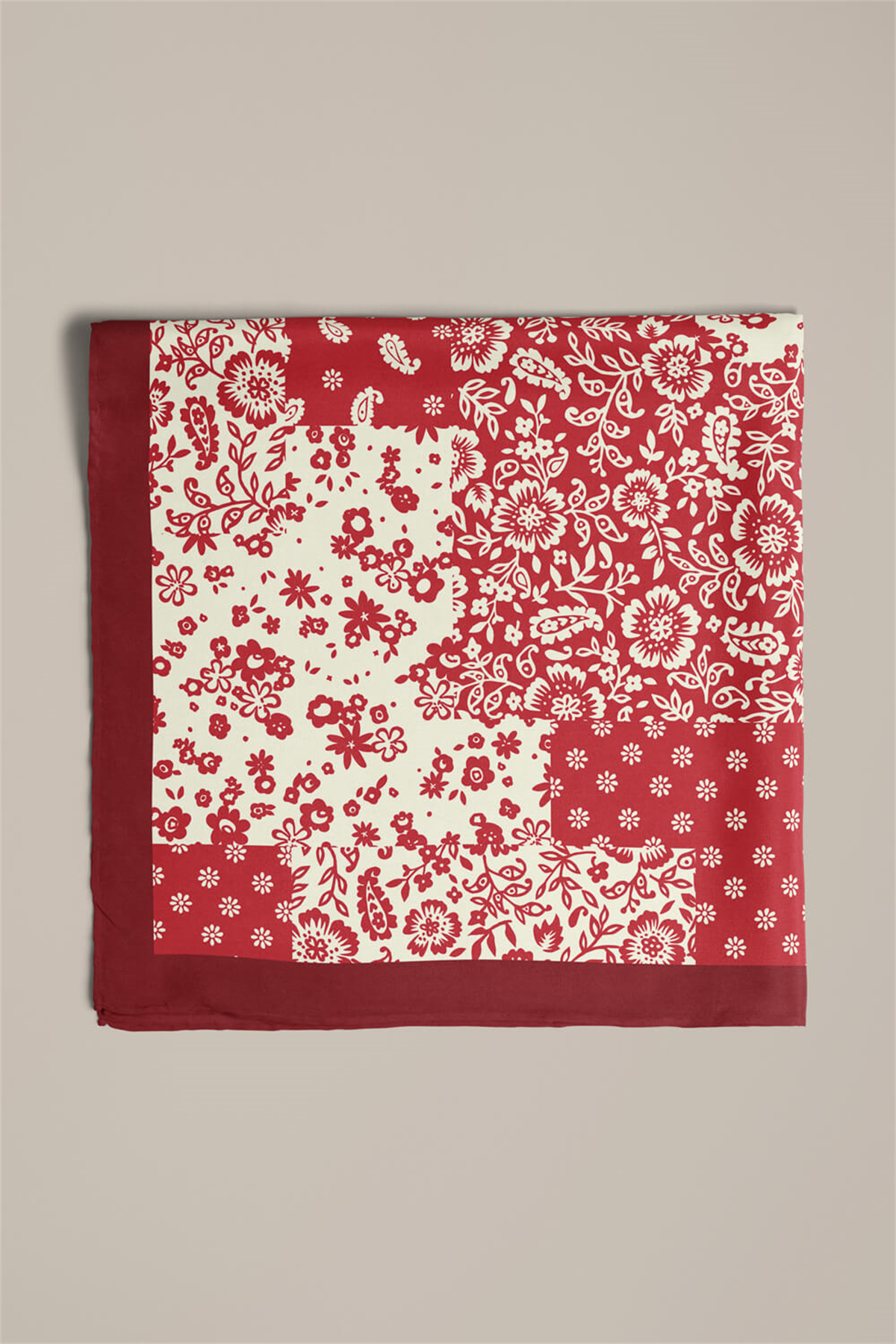 A46 Kadın Çiçek Desenli Bandana 50x50 Kırmızı Beyaz DG0425-22