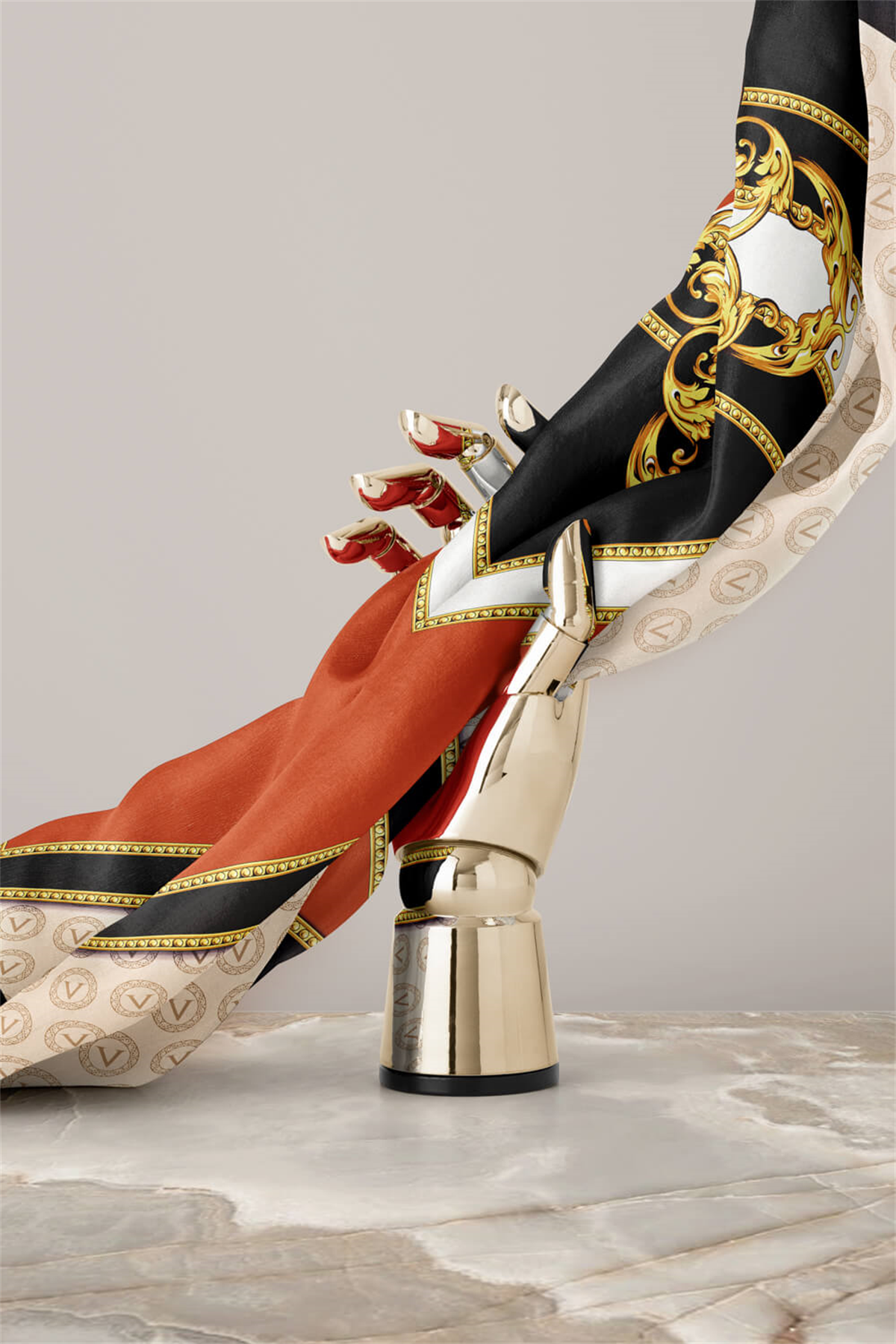 %100 Twill İpek Monogram ve Barok Desenli Krem - Taba Renkli 90x90 Eşarp Dikim Şekli : El Dikişi