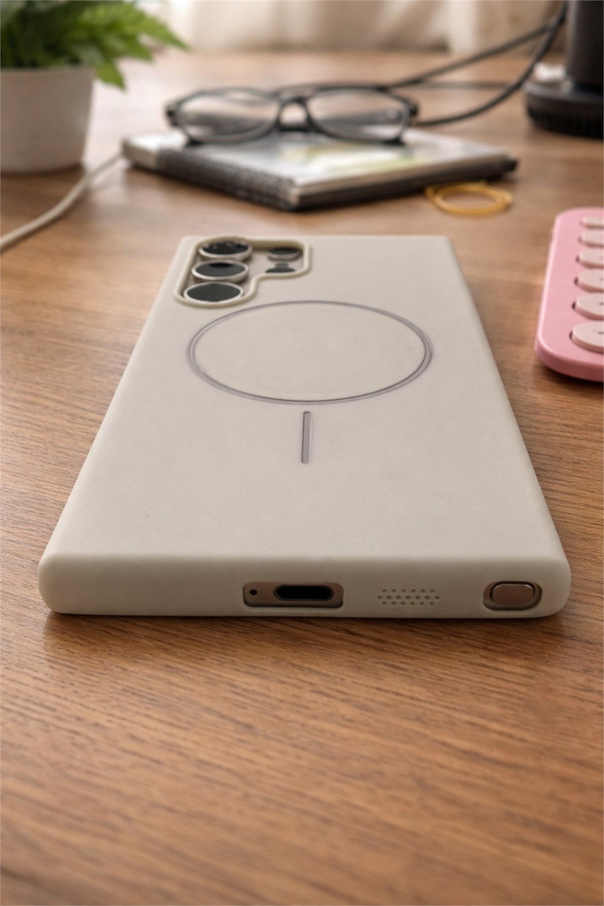 Samsung Galaxy S24 Ultra Kılıf – İçi Kadife – MagSafe Uyumlu – Taş Renk – Telefon Kılıfı