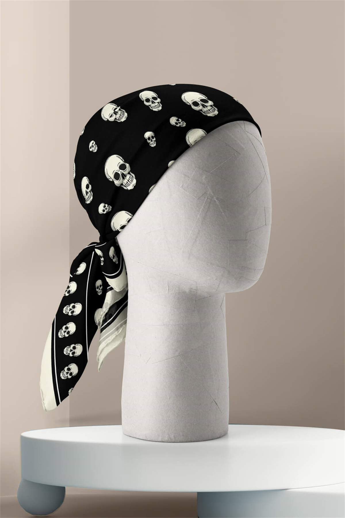 A104 Modabutik Kurukafa Desenli Bandana