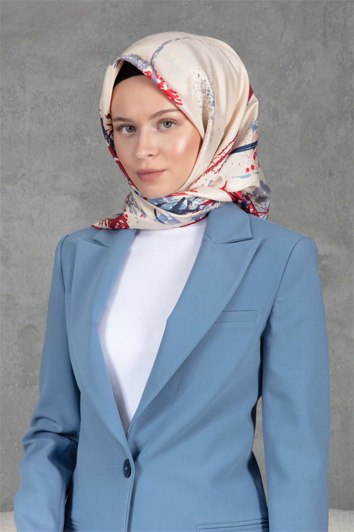 %100 Twill İpek Suluboya Çiçek Desenli Bordo - Lacivert Renkli 90x90 Eşarp Dikim Şekli : El Dikişi