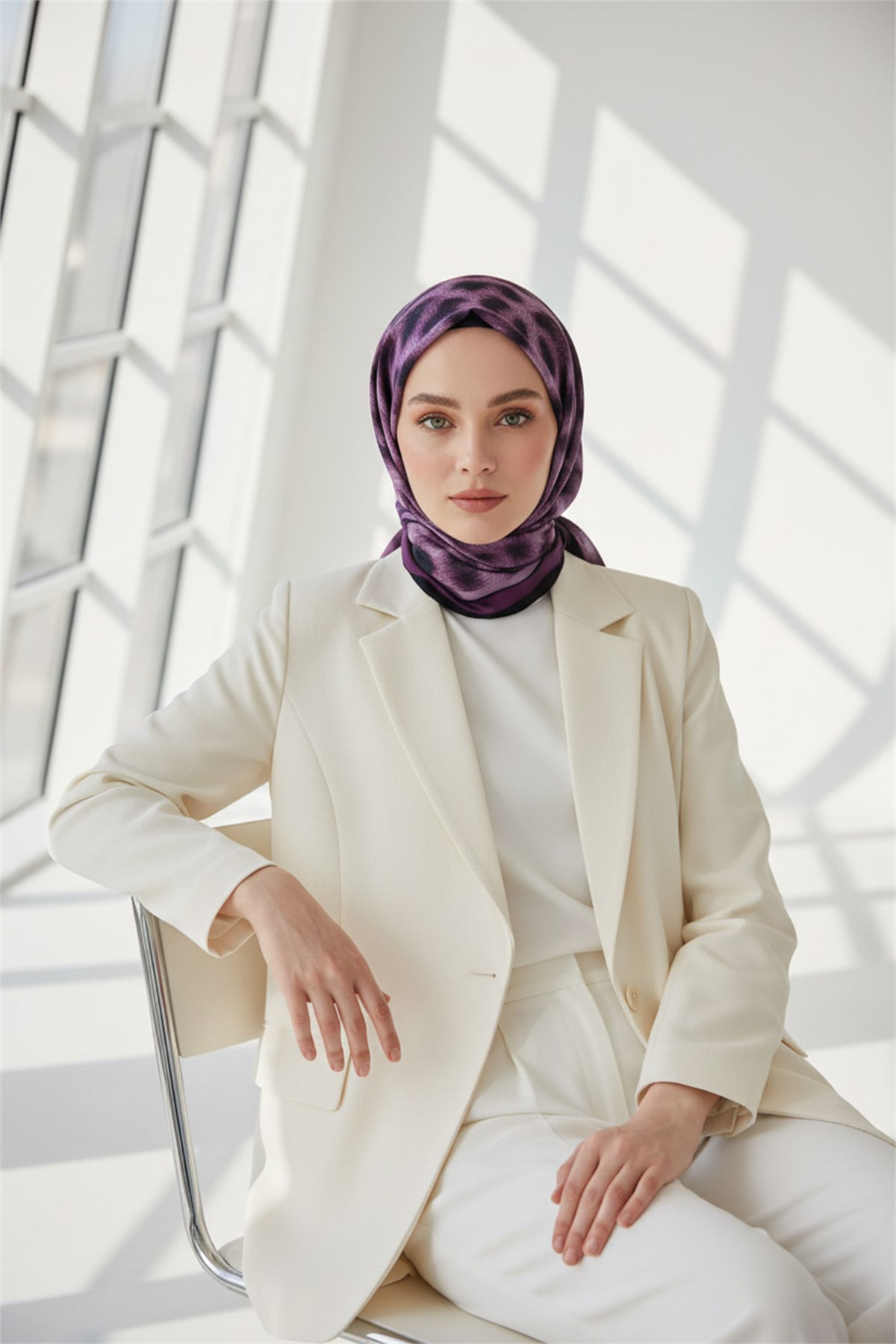 KREP LEOPAR DESENLİ GÜL KURUSU RENKLİ 75X195 KIRIŞMAZ ŞAL