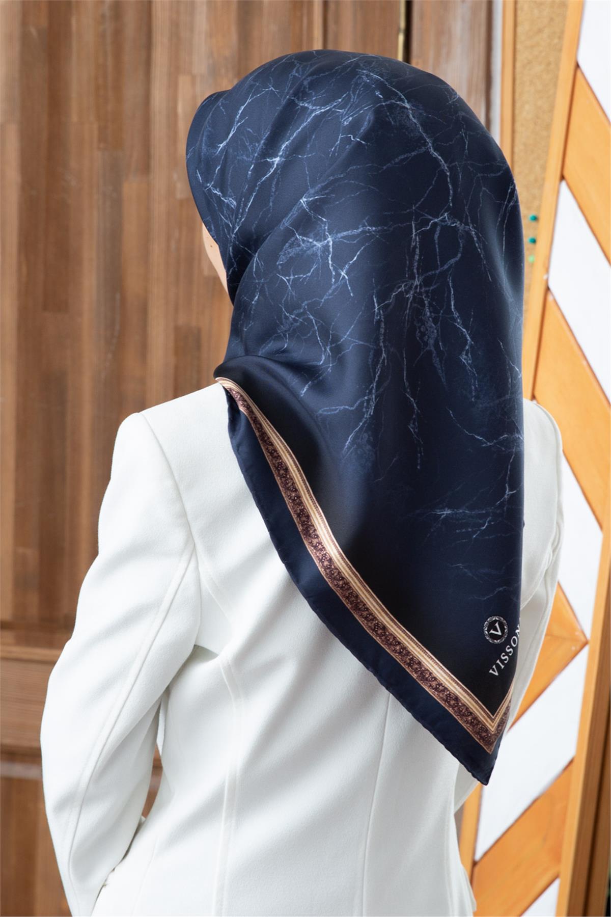 %100 Twill İpek Mermer Desenli Lacivert Renkli 90x90 Eşarp Dikim Şekli : El Dikişi