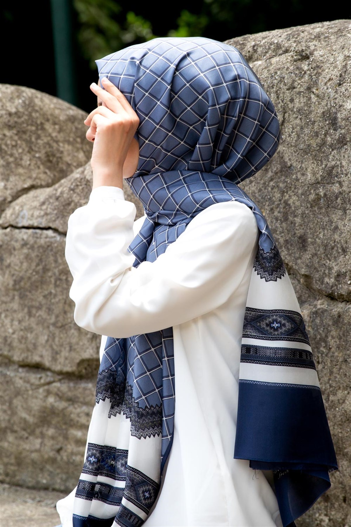 %100 İpek Etnik Desenli Bebe Mavisi - Lacivert Renkli 92x210 Şal