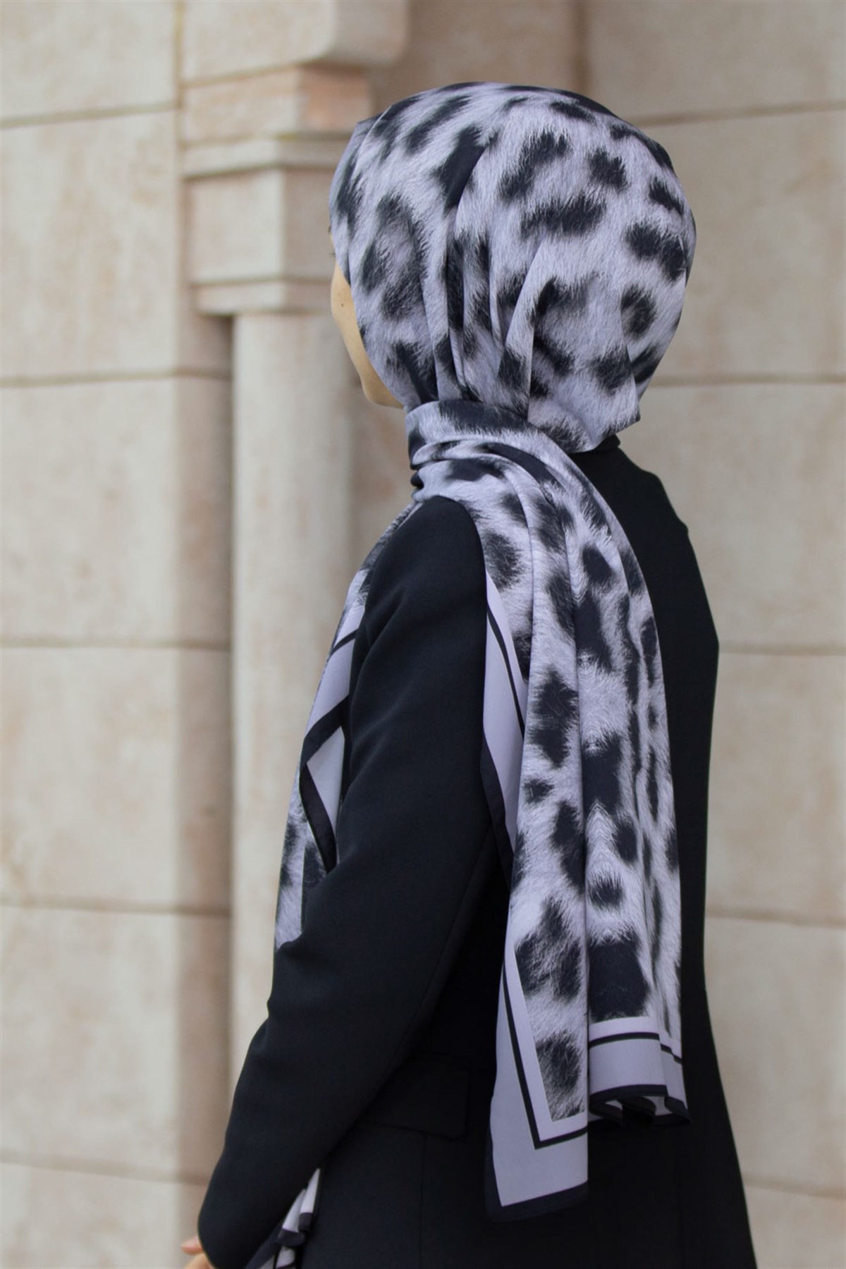 KREP LEOPAR DESENLİ SİYAH RENKLİ 75X195 KIRIŞMAZ ŞAL