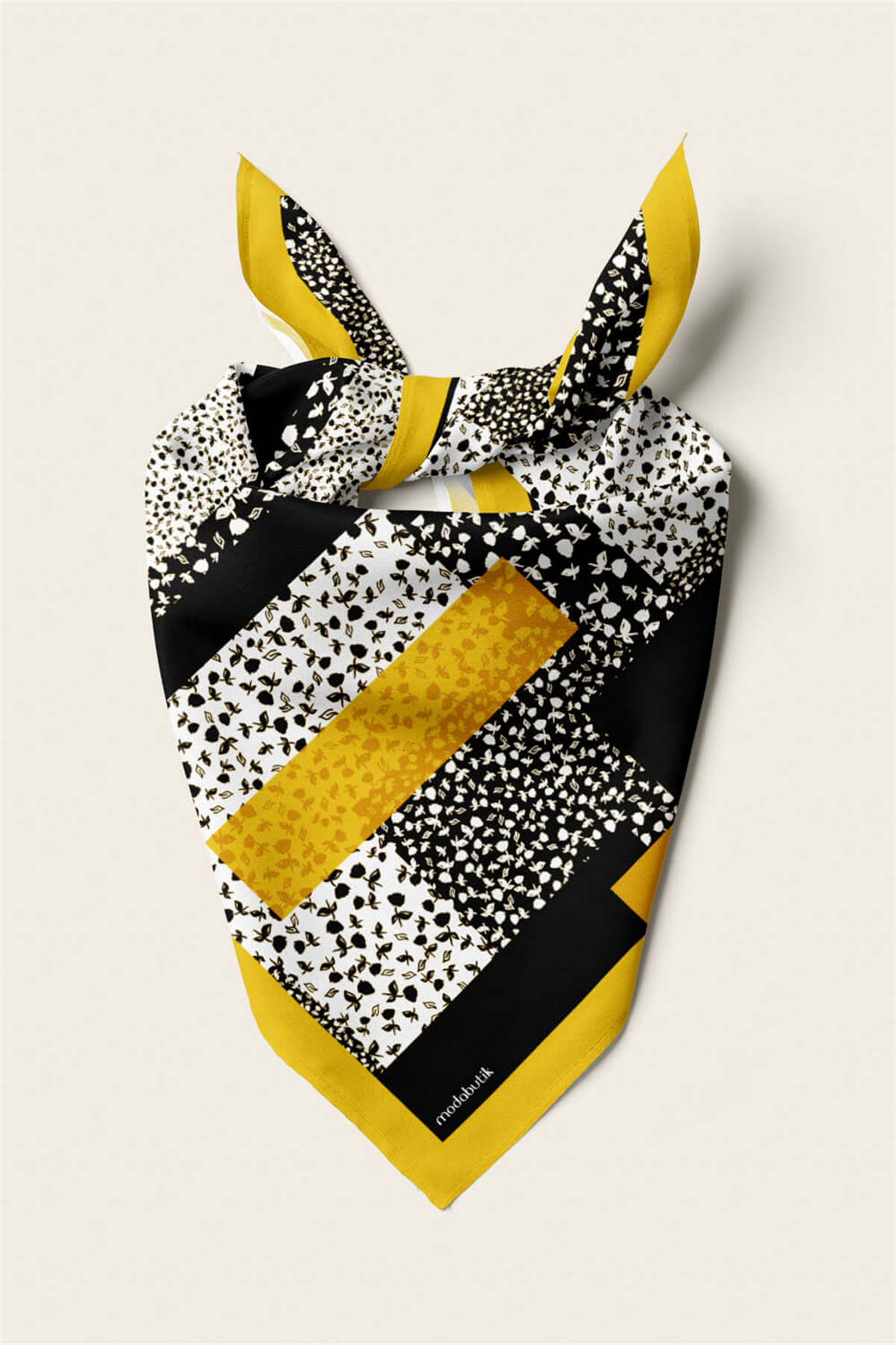 F119 Kadın Egzotik Desenli Bandana 50x50 Siyah DG0473-22